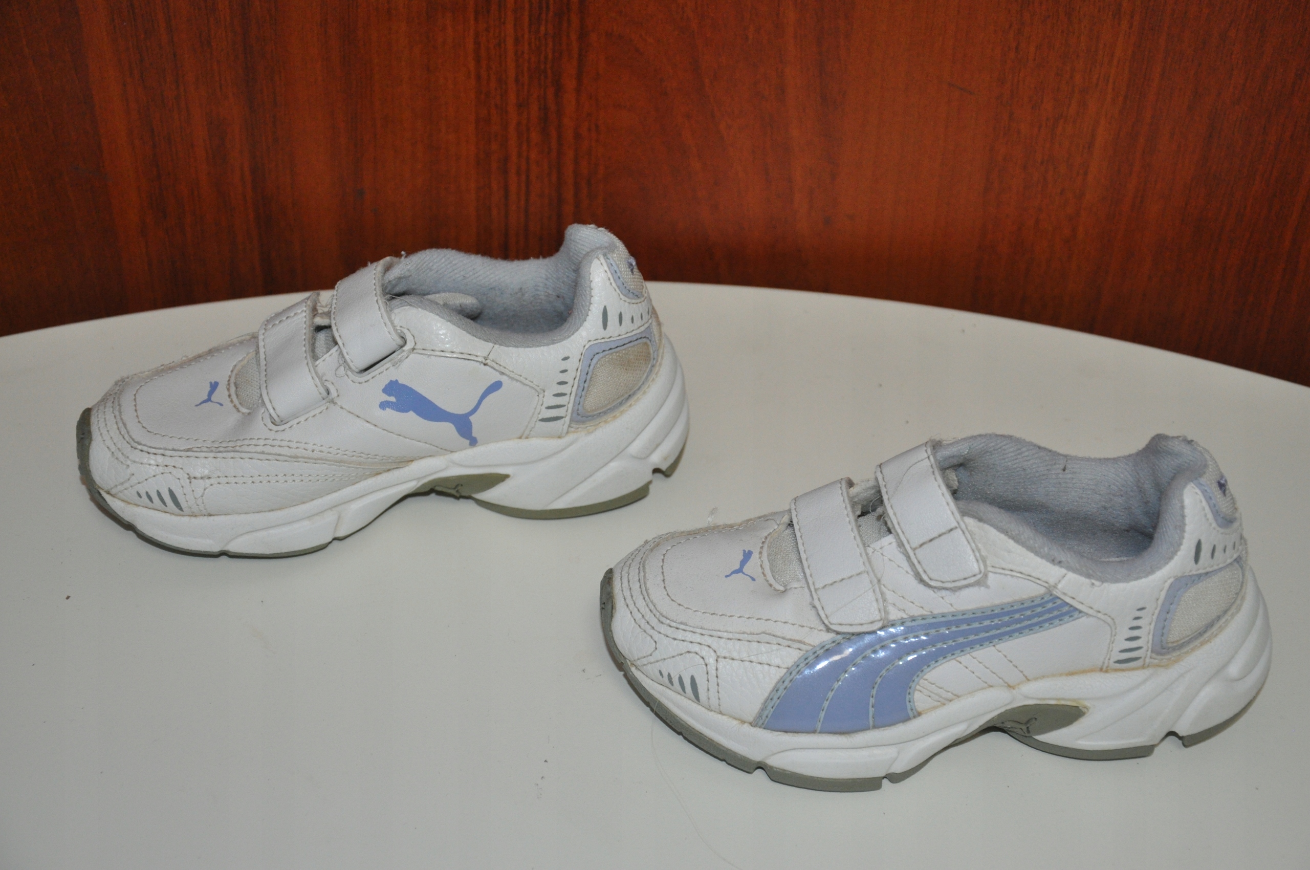 PUMA-FAJNE ADIDASY NA RZEPY R.28 Kolor biały