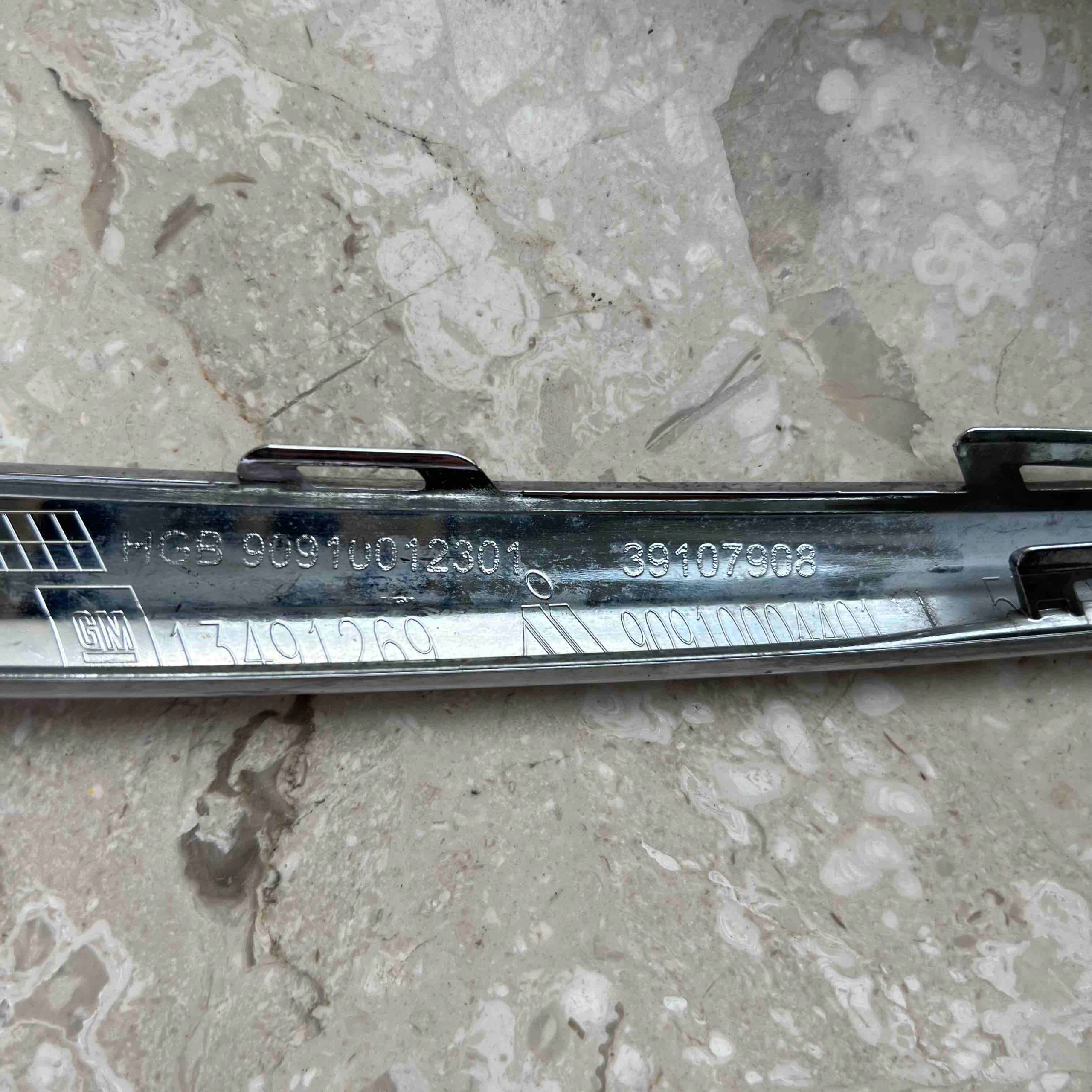 OPEL INSIGNIA II B 17-20 lišta CHROM nárazníku levá předek 31455648
