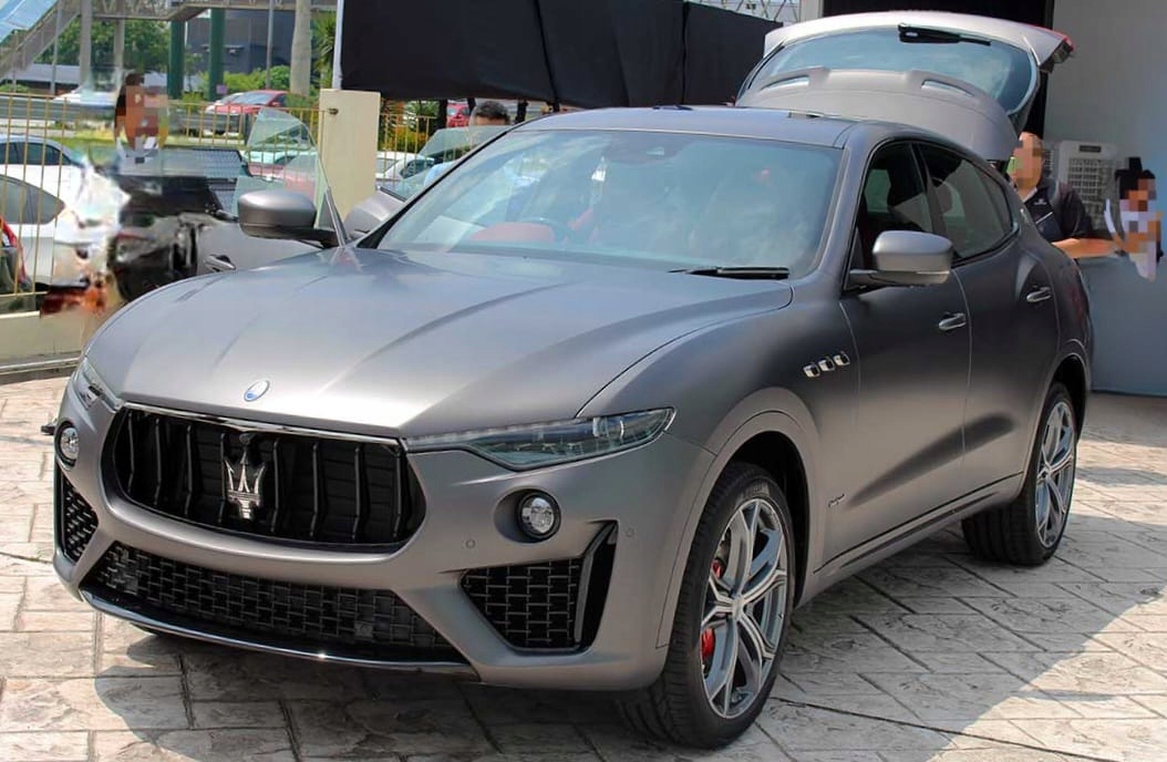 MASERATI LEVANTE GTS TROFEO ZDERZAK + PROGI 2016-2023 Typ samochodu Samochody osobowe