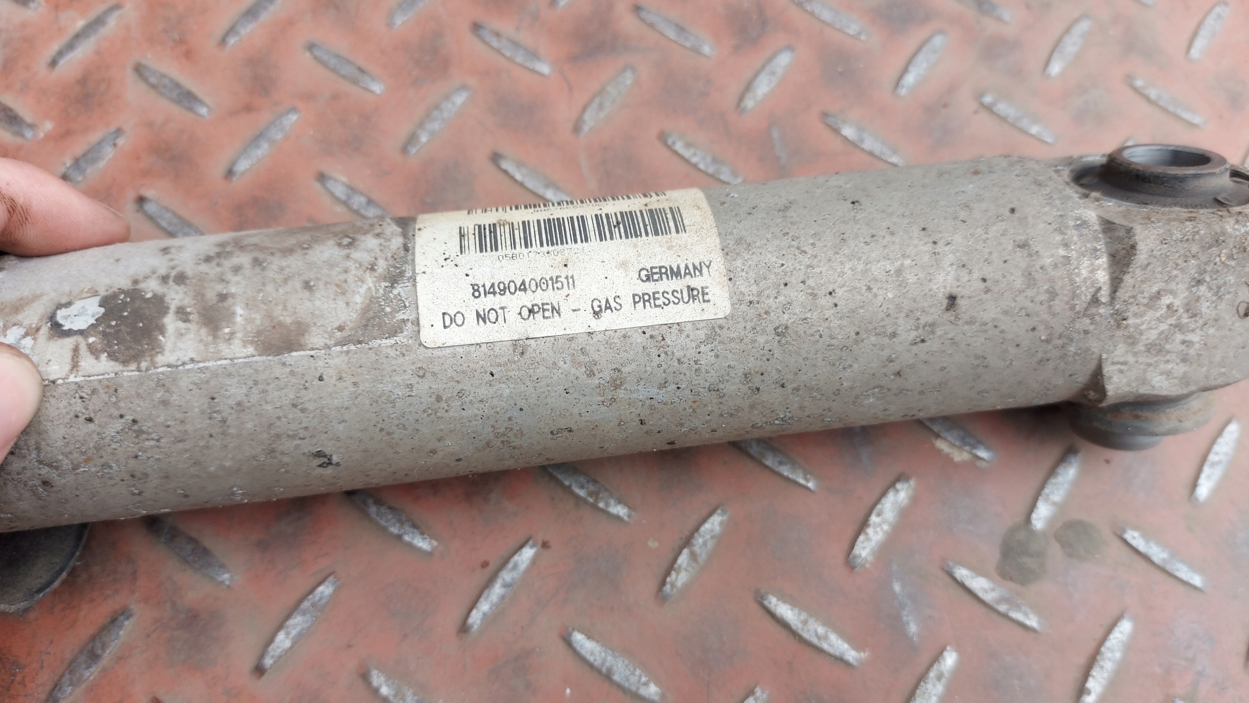 shock absorber left rear part rear BMW 5 E61 E60 04-09