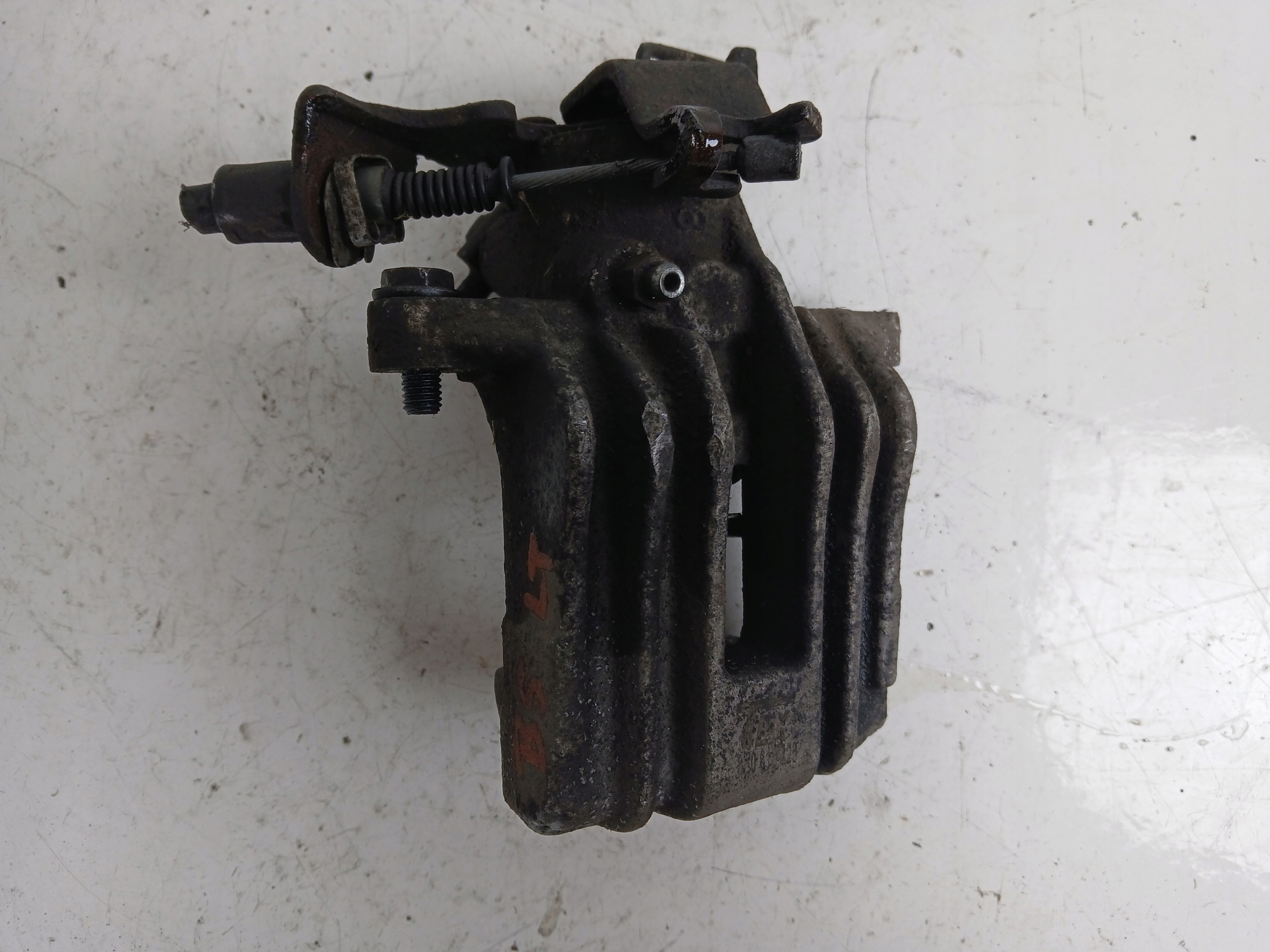 VW PASSAT B5 caliper brake left rear part