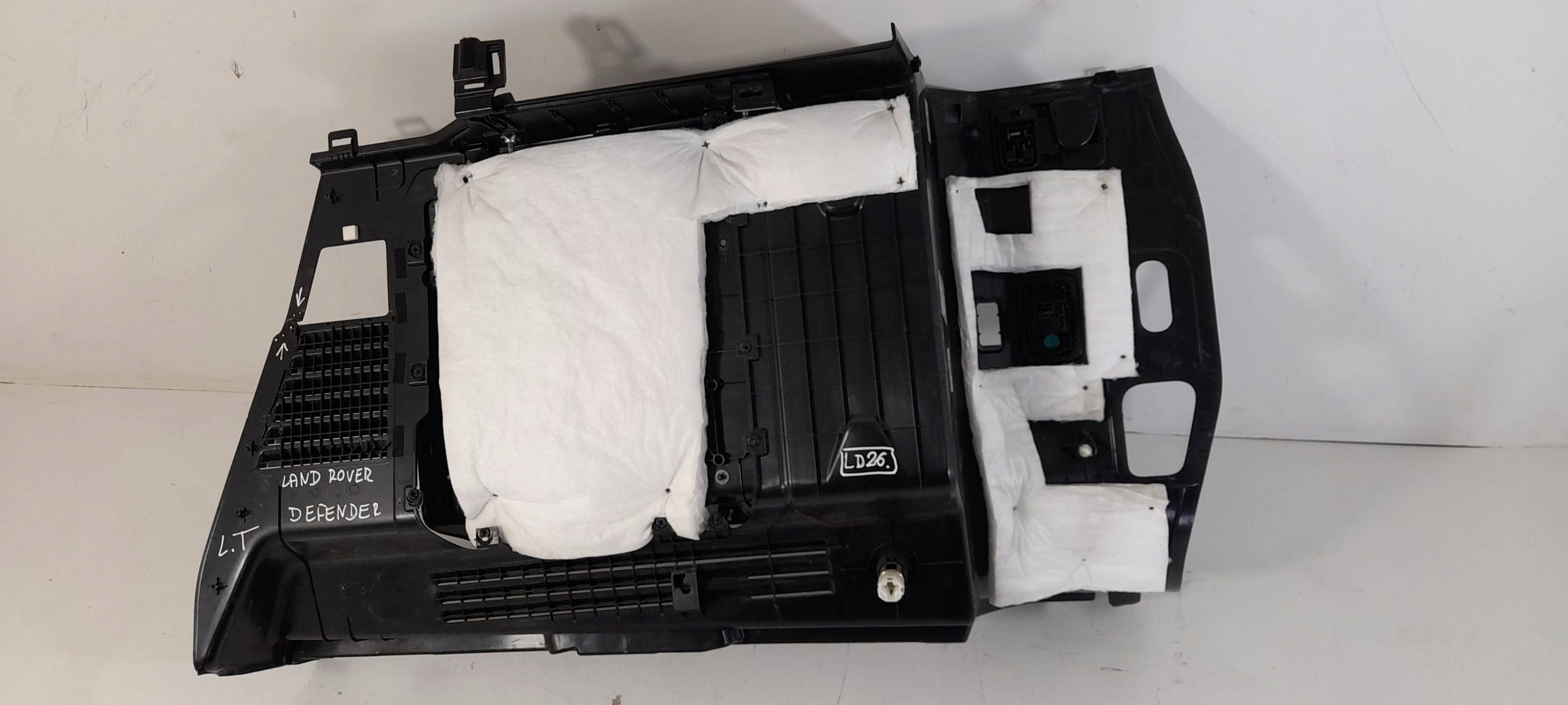 Land Rover Defender L663 boot upholstery left L8B2-45431B-G8PVJ (LD26)