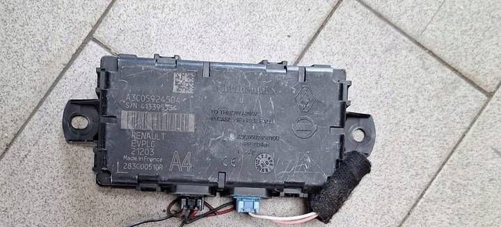 Module Unité de contrôle RENAULT MEGANE V E-TECH 283G00510R Comme Neuf