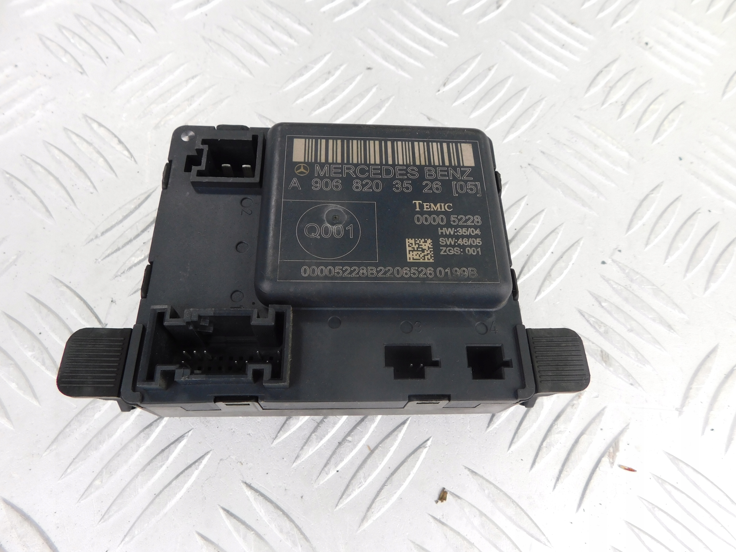 Mercedes Sprinter 906 VW Crafter module control unit door of the window A9068203526