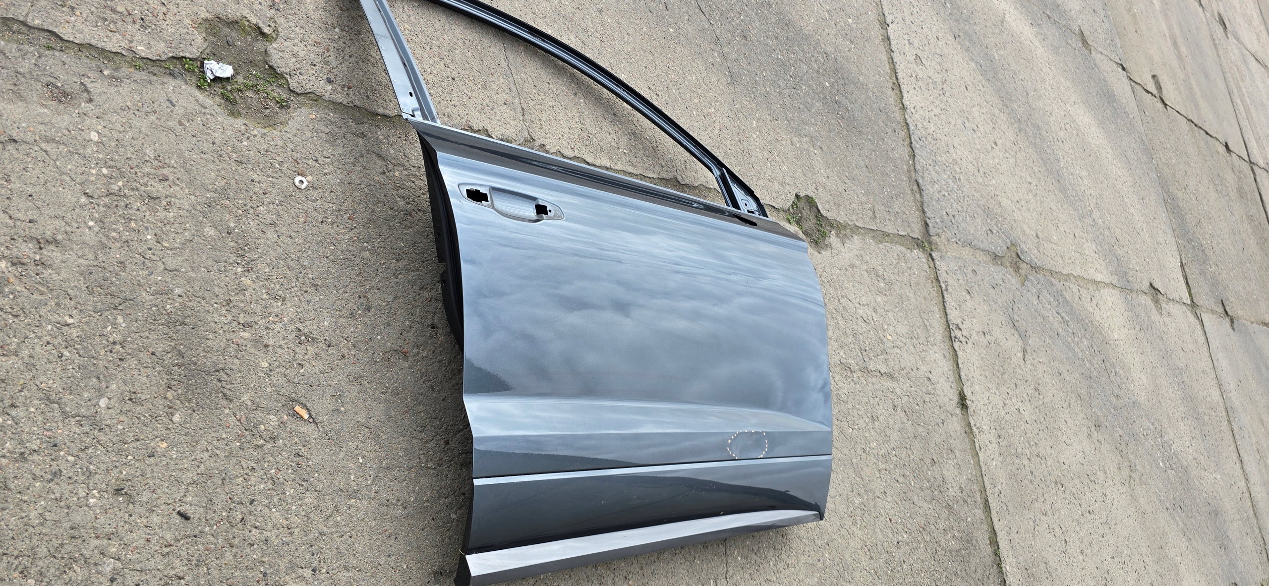 SEAT CUPRA ATECA DOOR RIGHT FRONT MOULDING