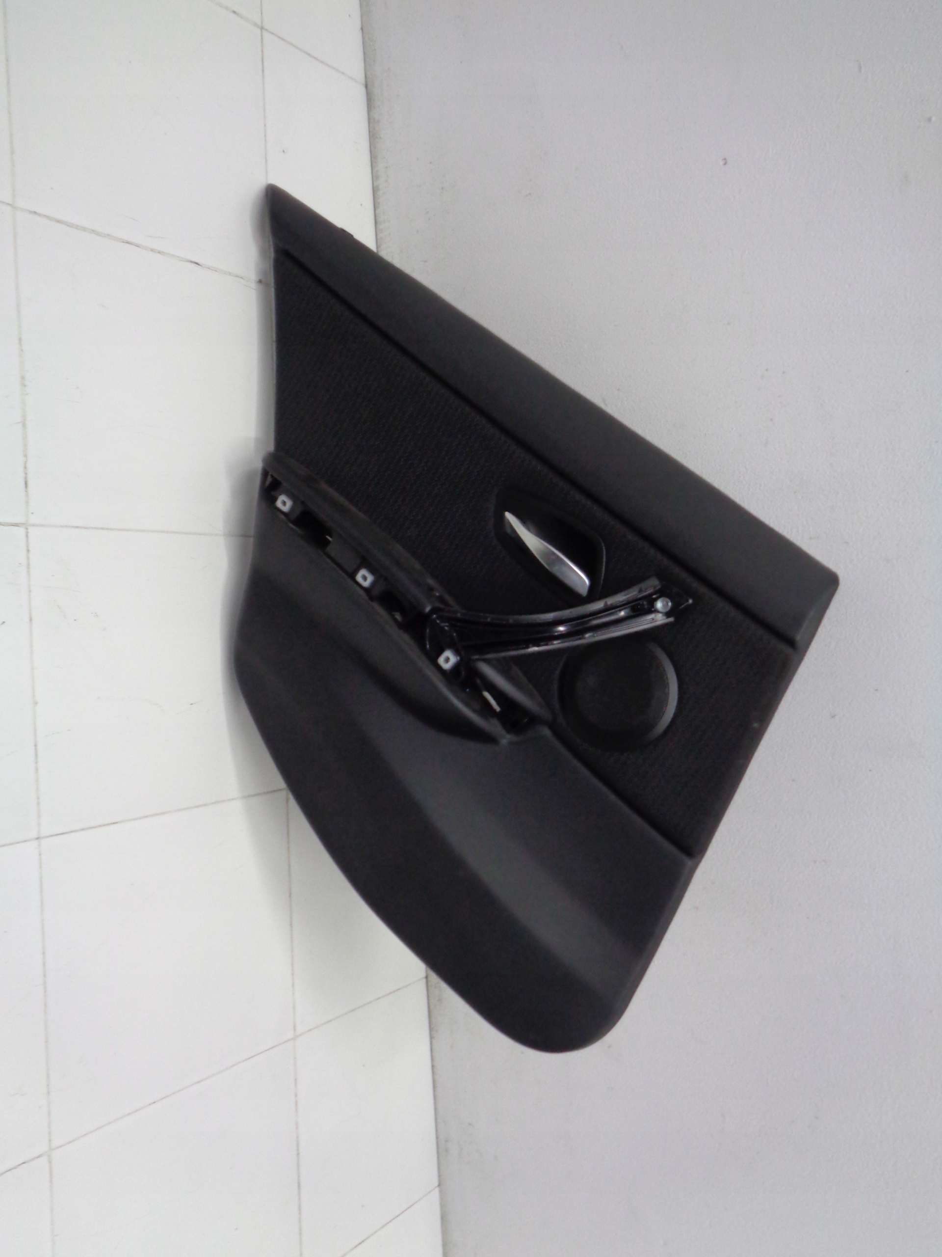 BMW E91LIFT KOMBI side upholstery door left rear part