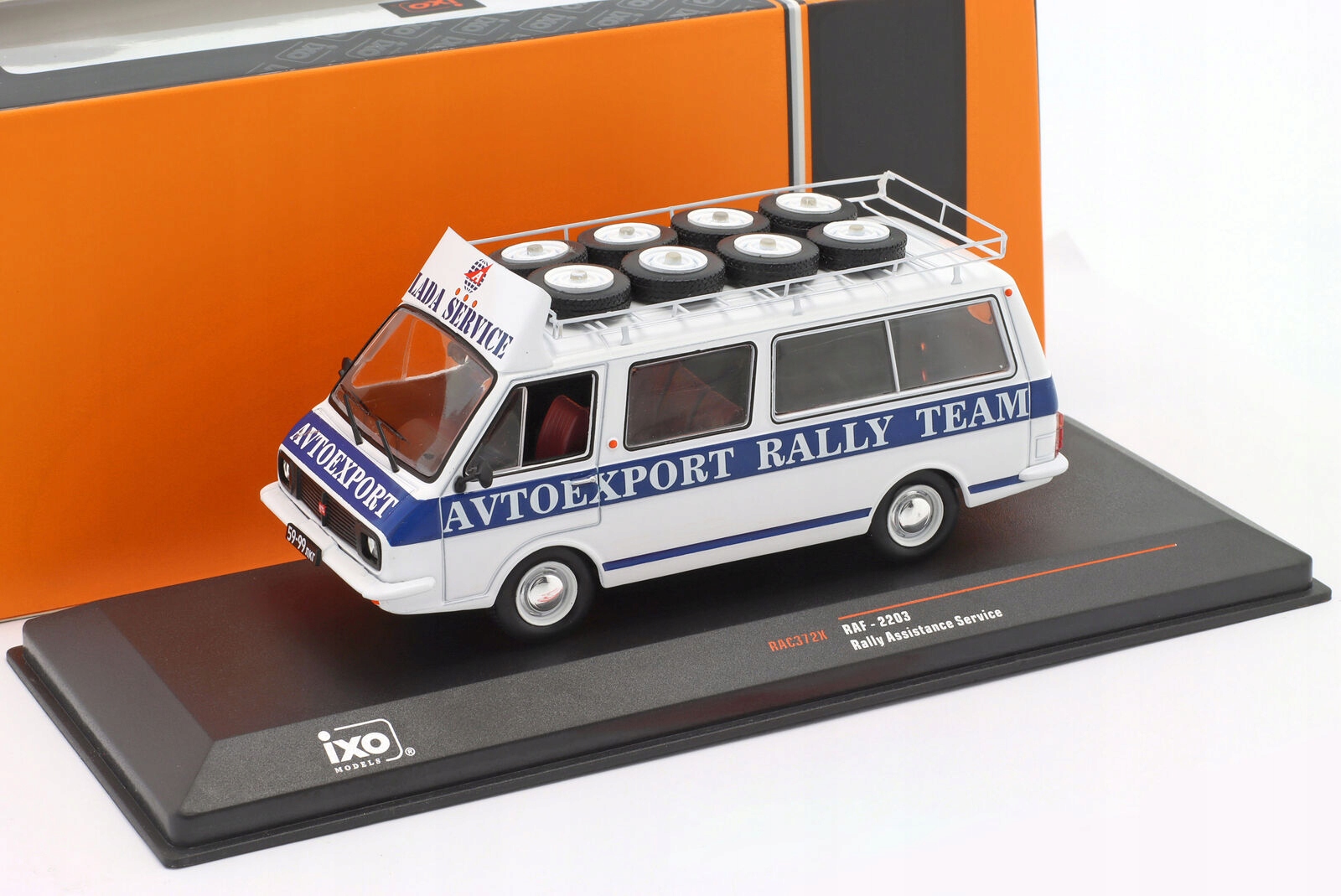 Raf 2203 Lotyšsko Rally service 1984 1/43 ixo