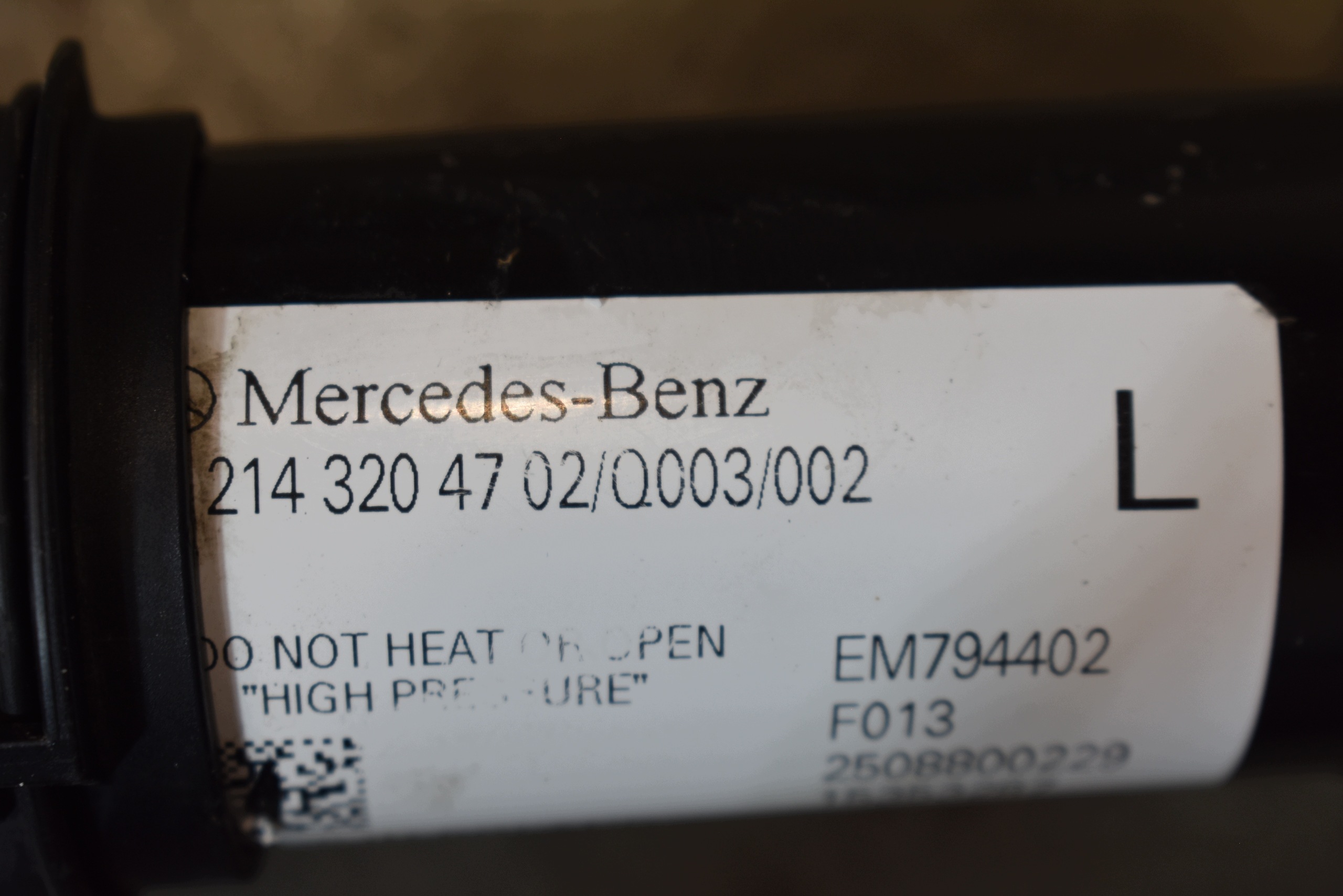 perfect condition shock absorber front front left MERCEDES W214 A2143204702