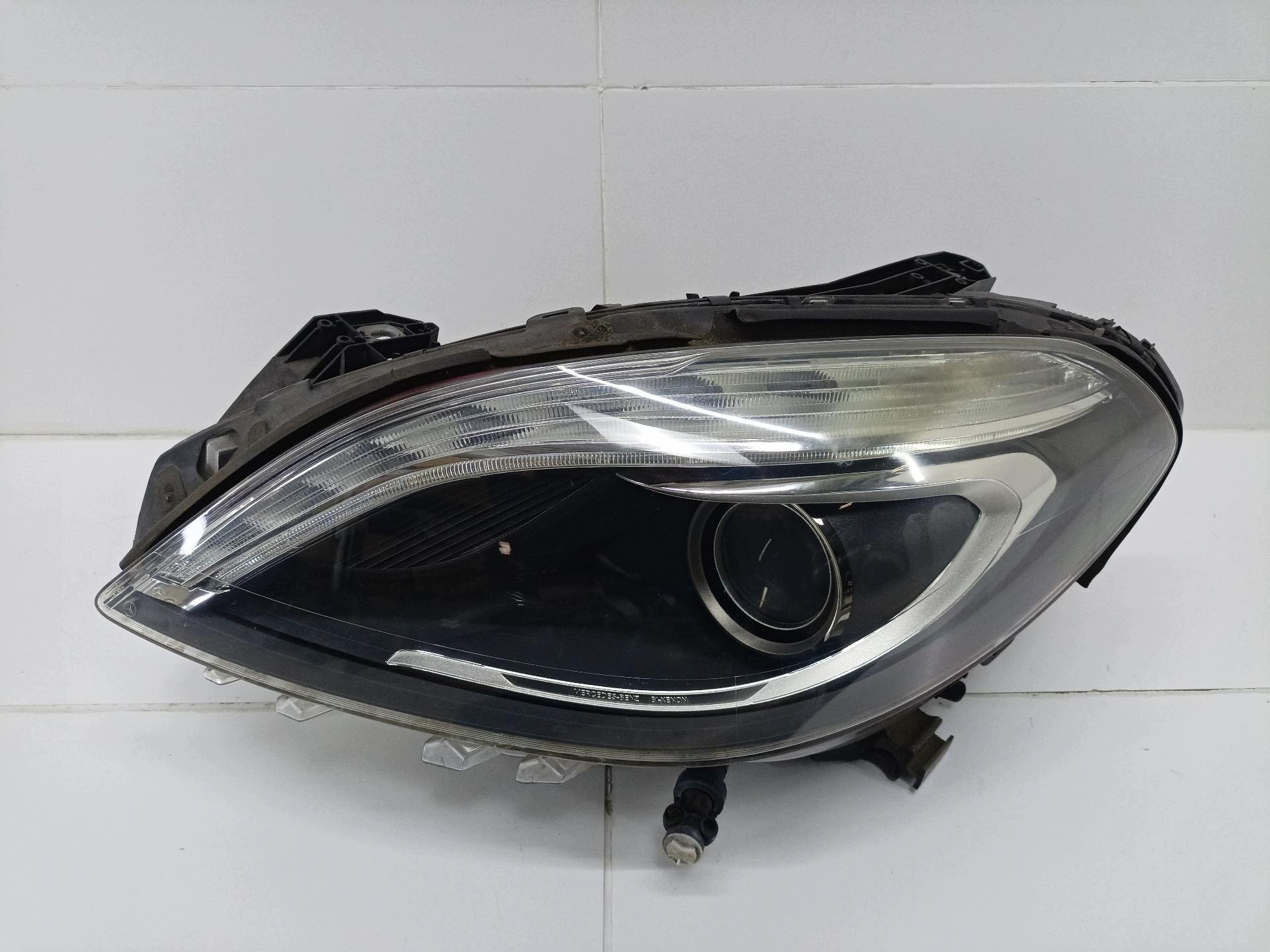 light front left side Mercedes-Benz B W246 2013 A2468207361
