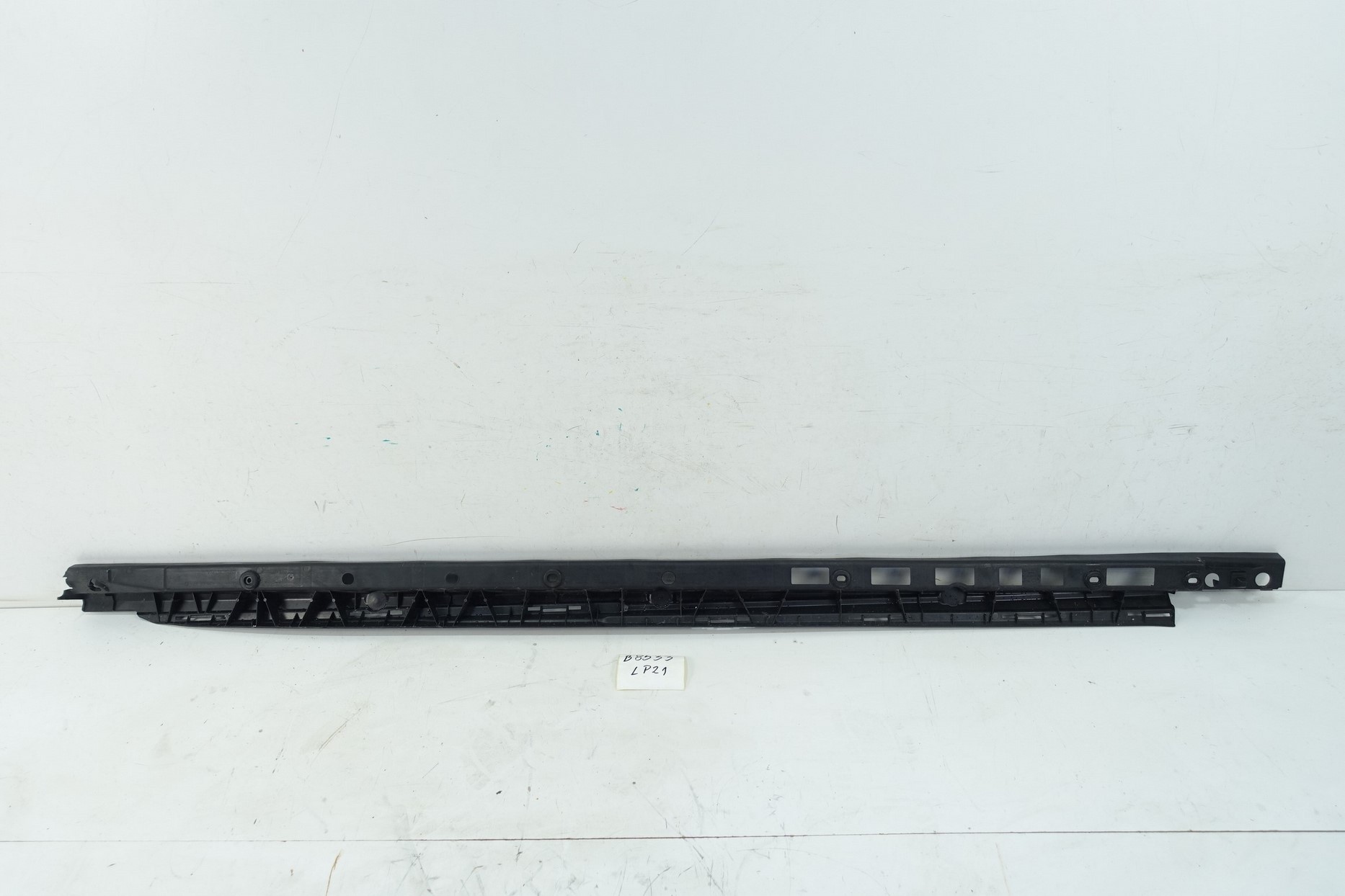 holder mouldings PROGOWEJ left MERCEDES GLE W293