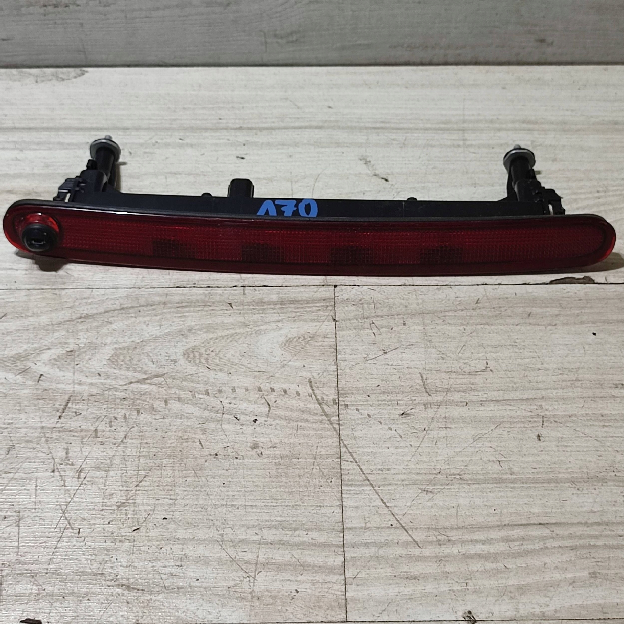 Trzecie light stop Suzuki Vitara (LY) 3581071LA