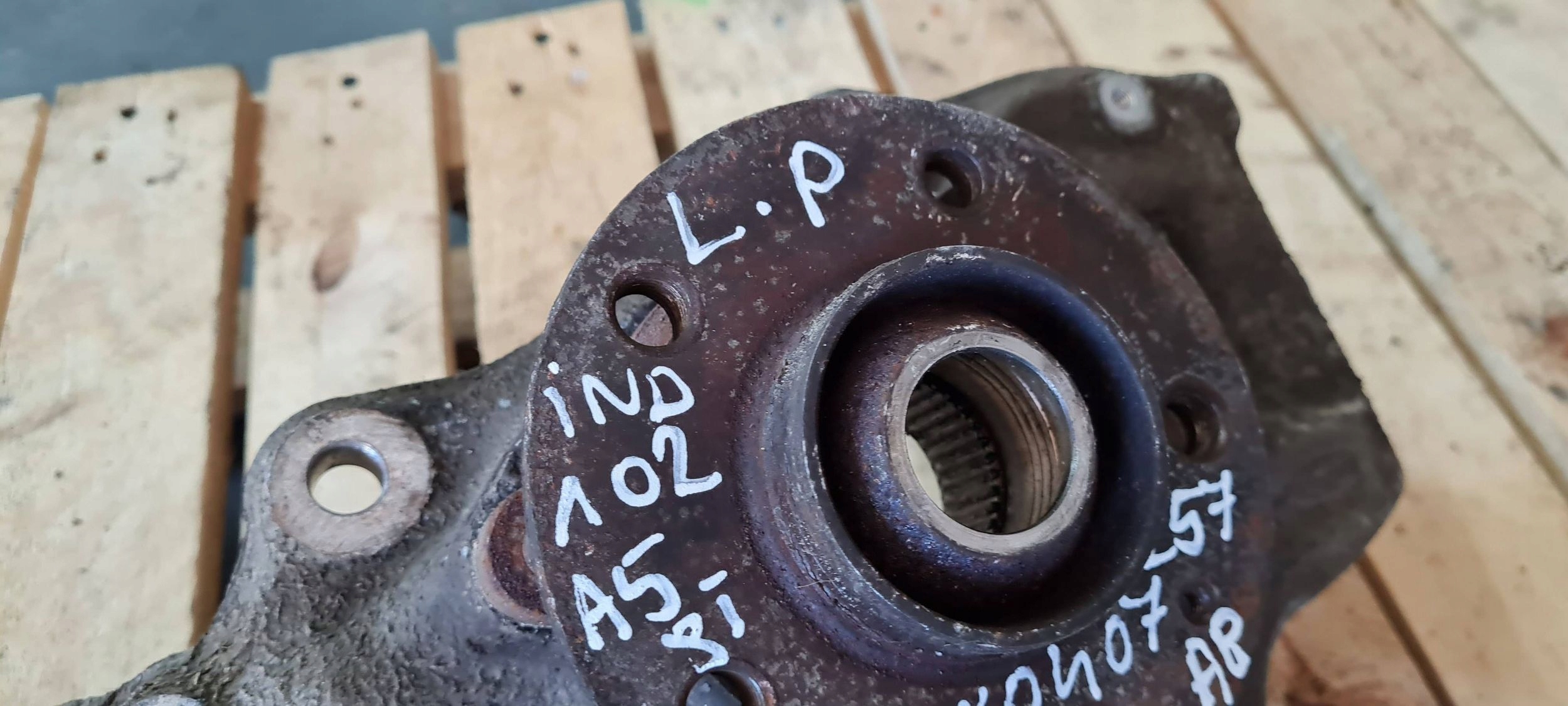 A5 8T LIFT swing left left front front 4G0407253B A4 B8 Q5 8R A6 C7