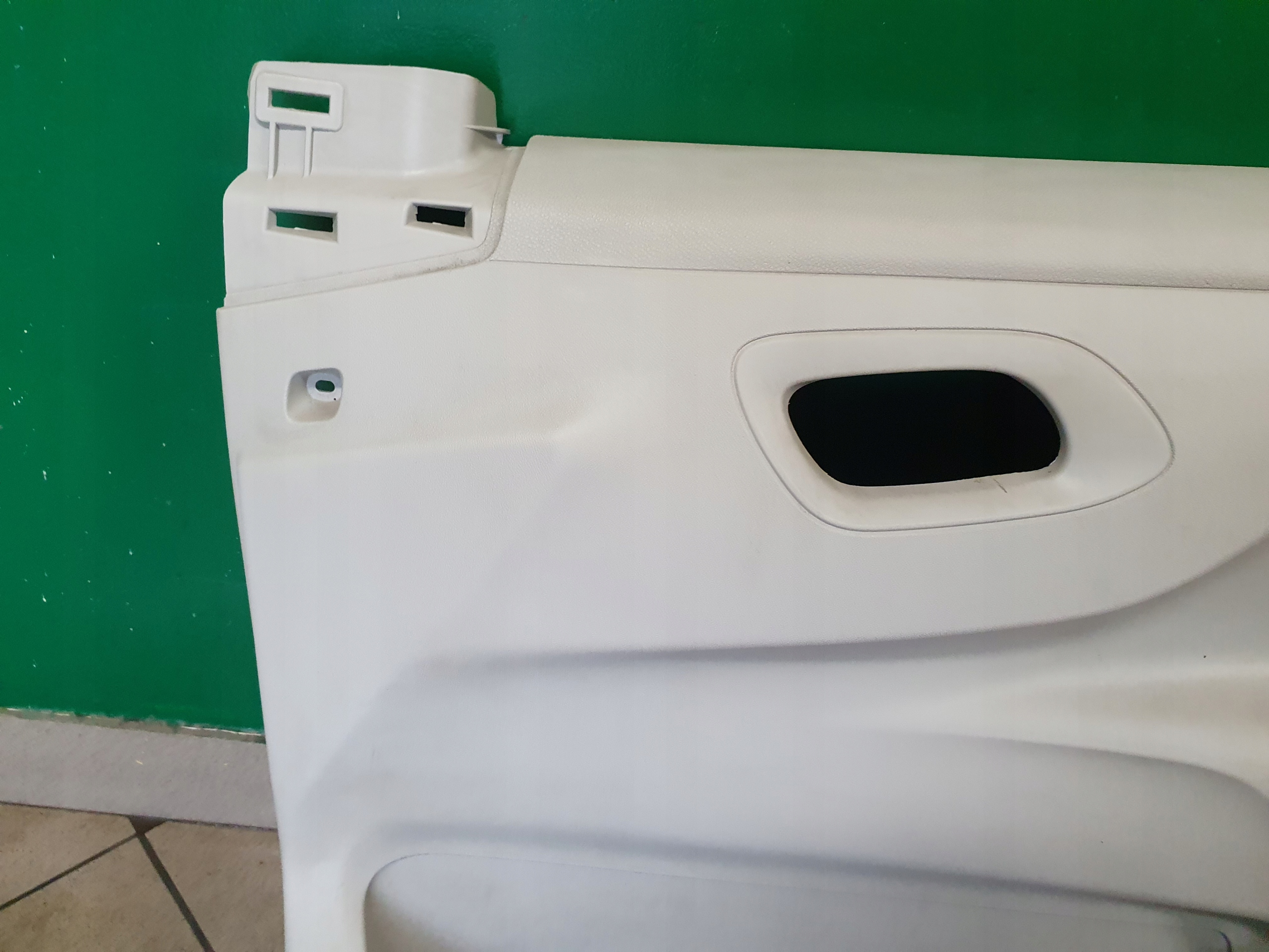 upholstery side right front jasny Peugeot 301