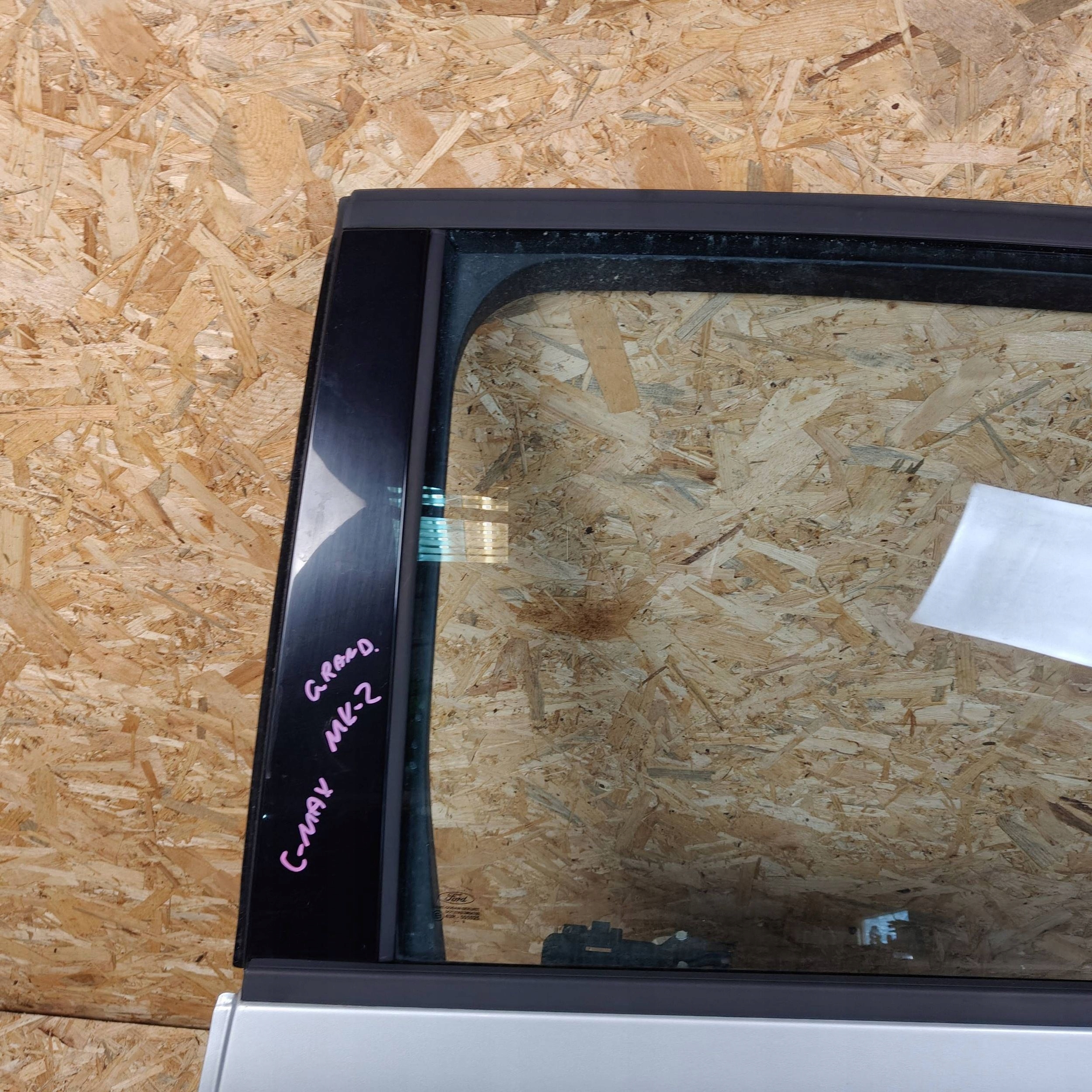 door rear. rear part side left Ford S-MAX