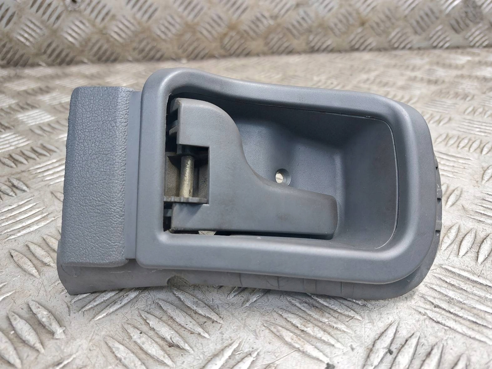 KLAMKA WEWNĘTRZNA LEWY PRZÓD MERCEDES VITO W638