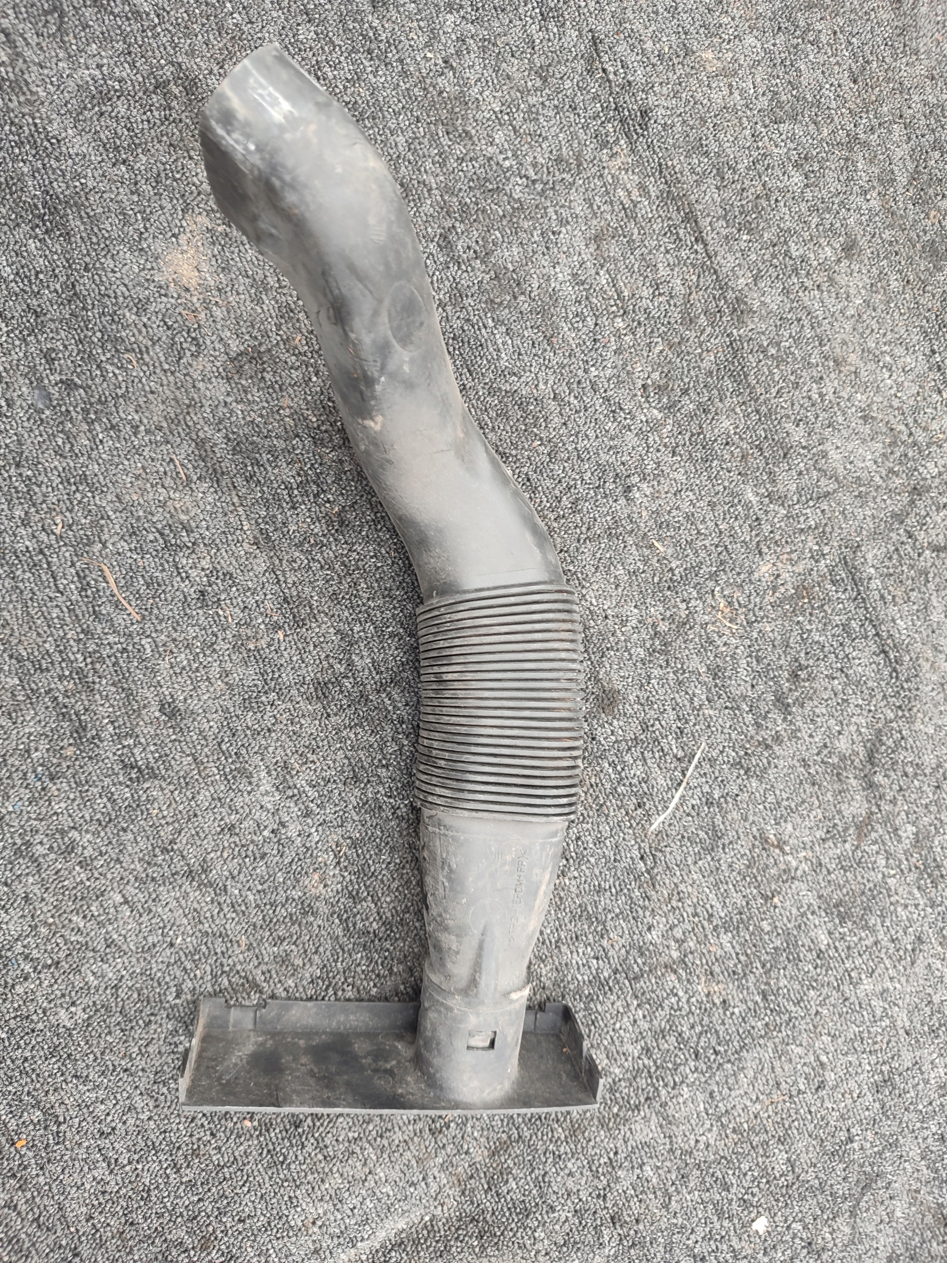 intake air SKODA VOLKSWAGEN 6R0129618A