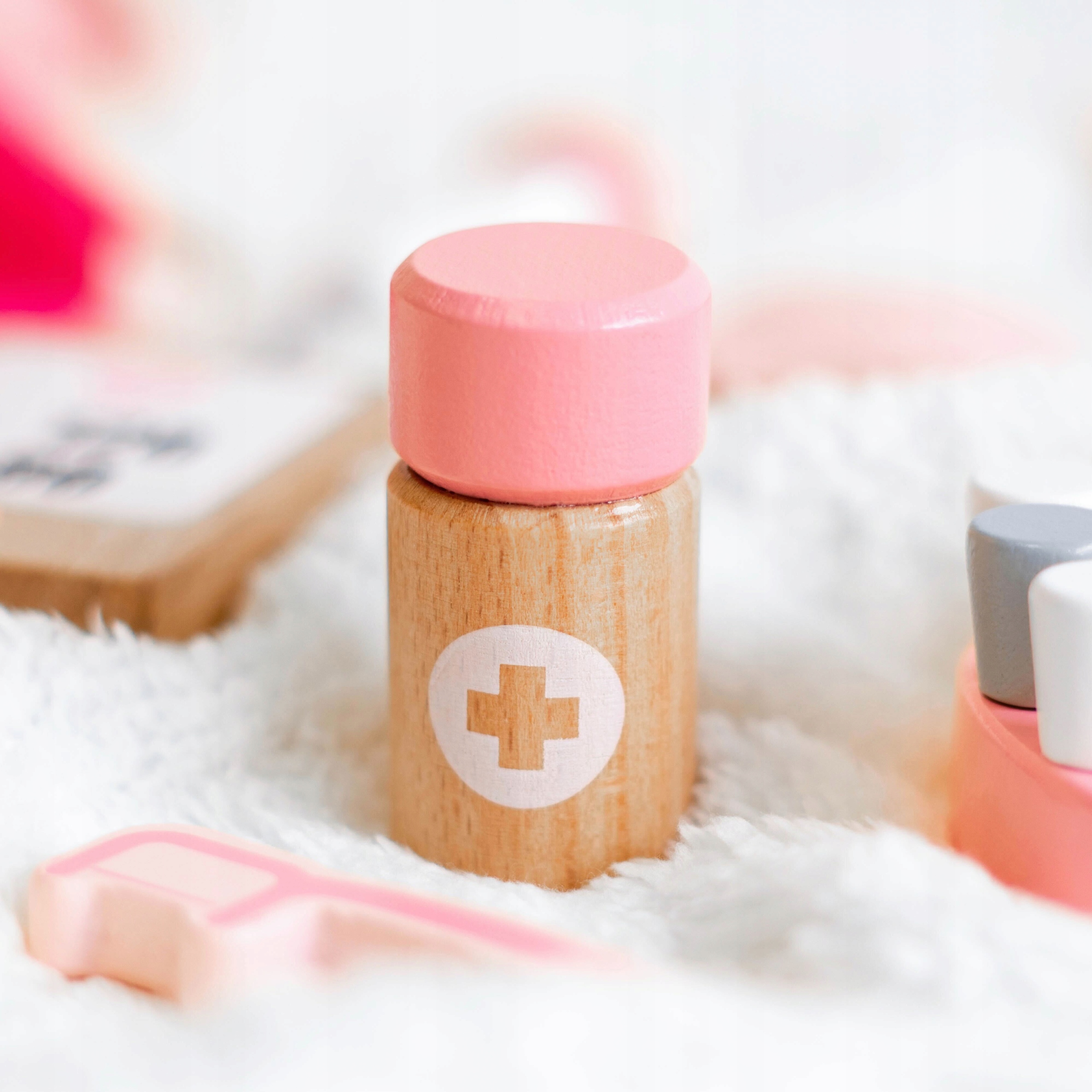 UMU Drewniany Zestaw Lekarski dla Dzieci 18 szt. Wiek dziecka 3 lata +