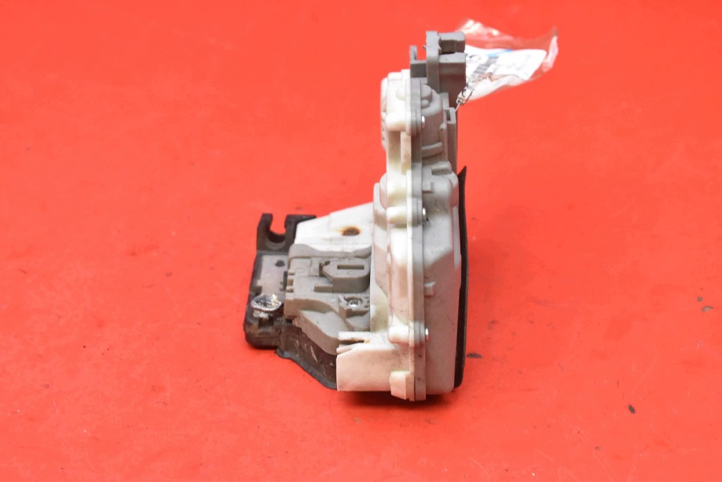 lock door left front front EU AUDI A4 B8 KOMBI 07-11