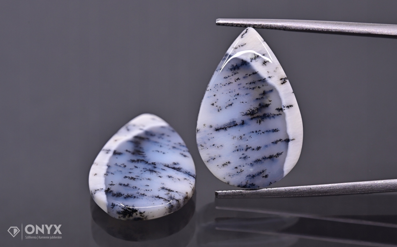 Dendritový achát z Turecka konvexní mělký Pár slza