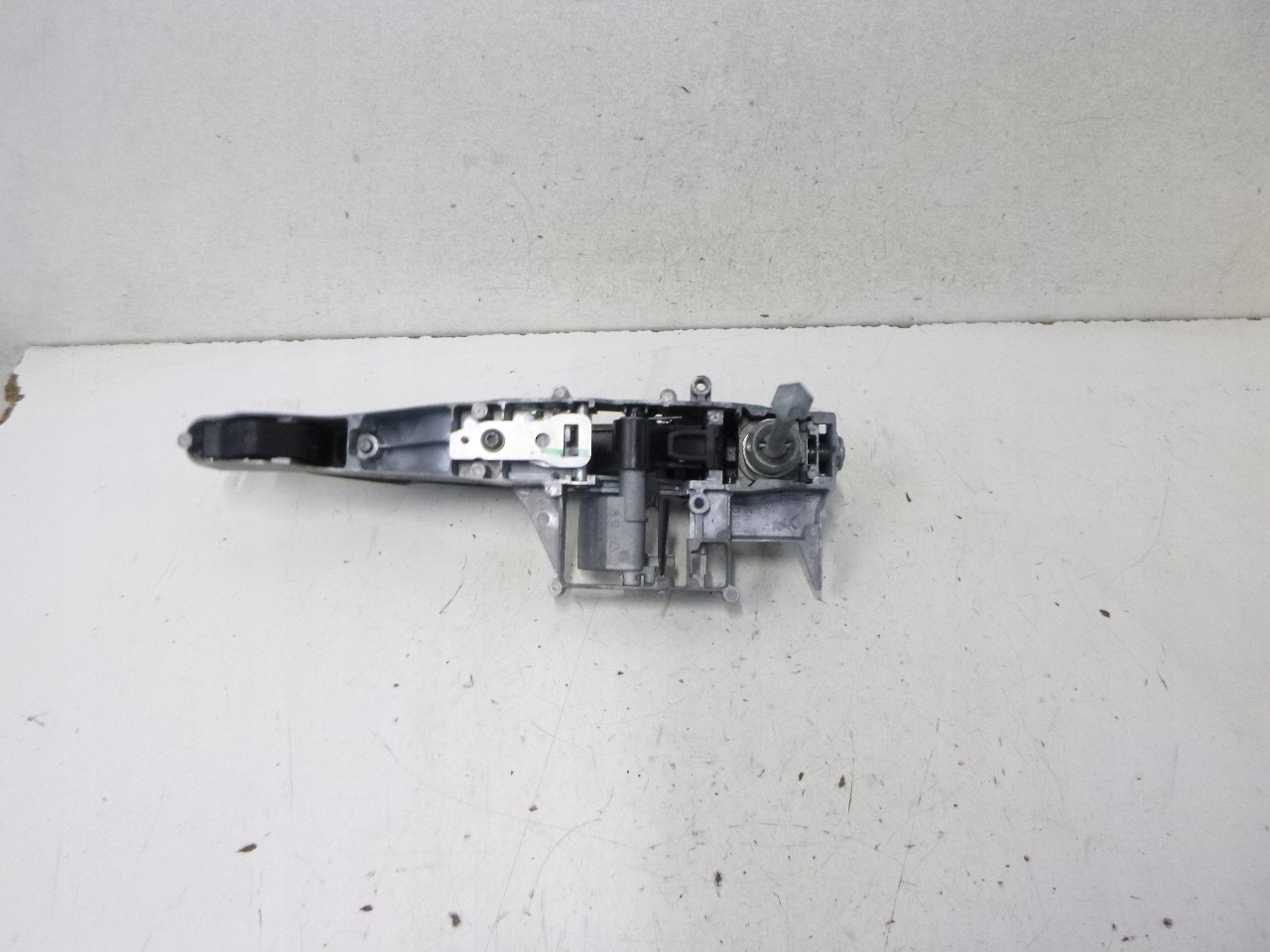 handle exterior left front Citroen C4 Picasso and KDKD 09r.
