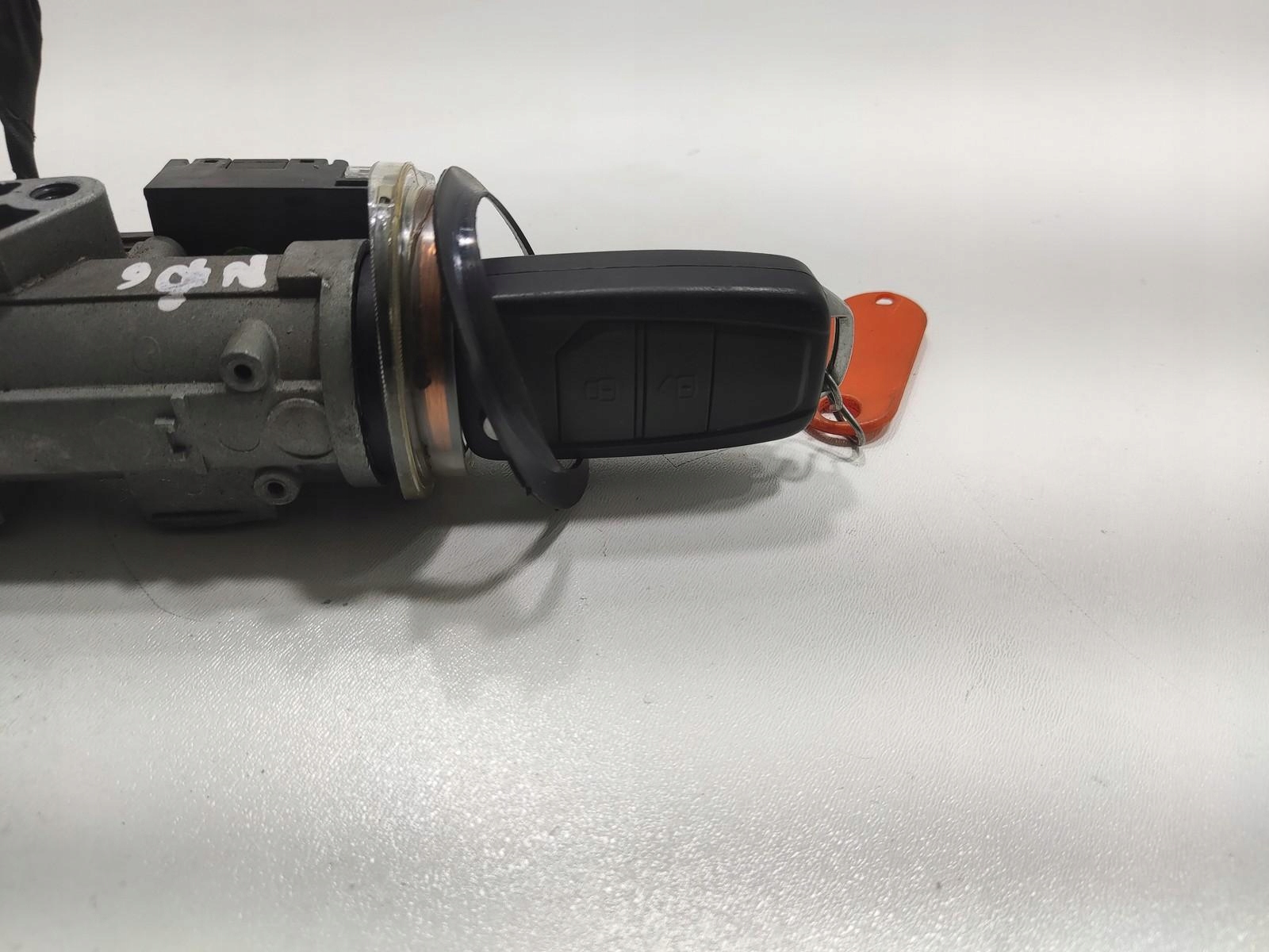 ignition key PILOT PIAGGIO PORTER II NP6 2021-2025 ET383060000A0