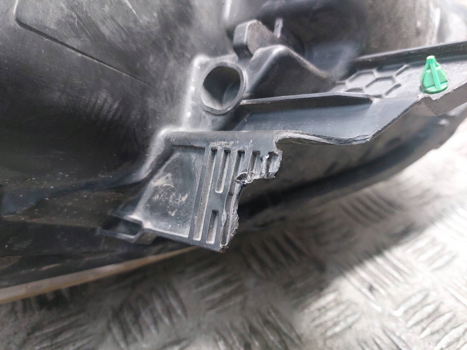 light left front + right front RENAULT CLIO III LIFT 8200892495