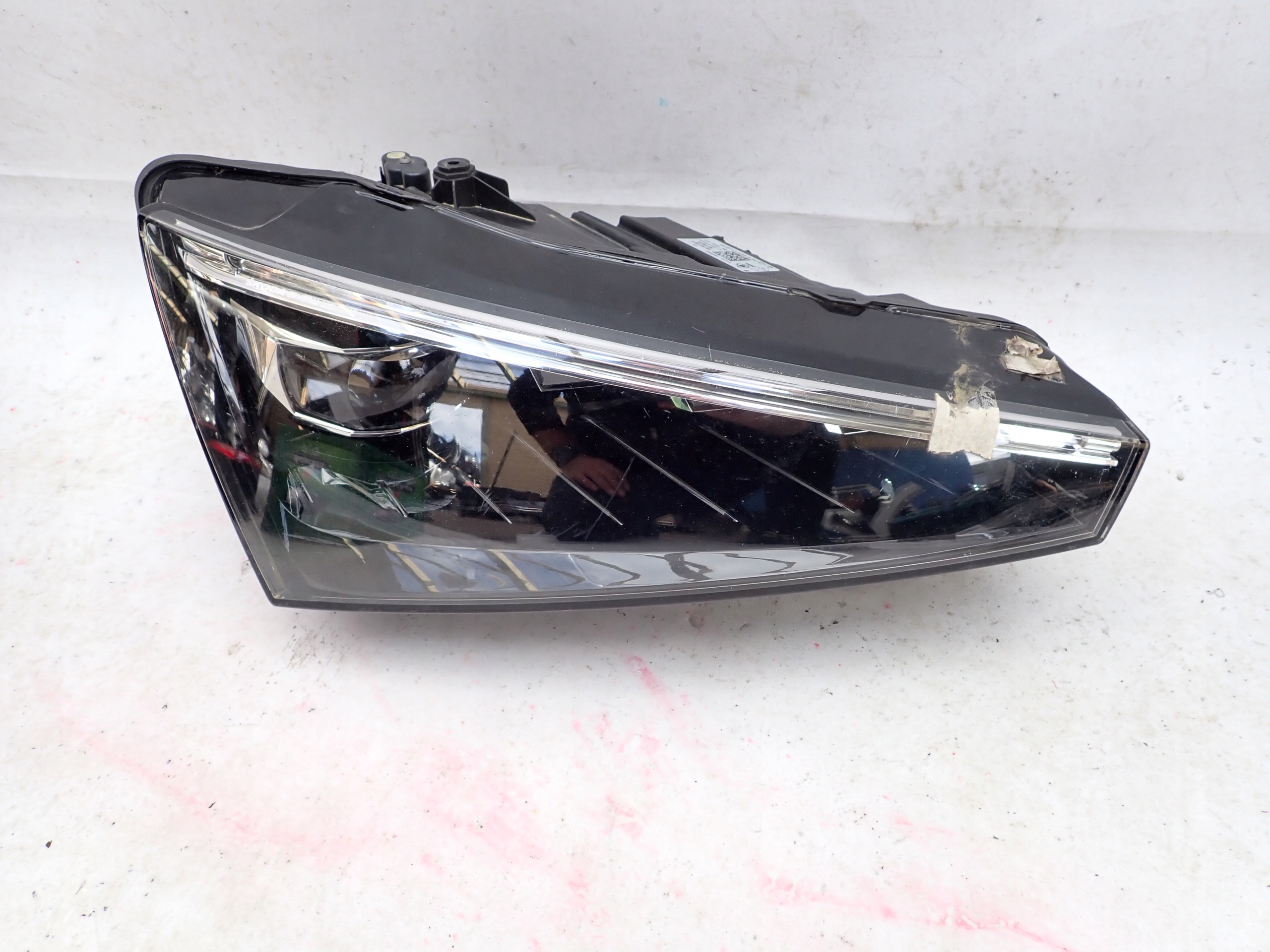 SKODA SCALA 19-> light front front right 657941016A