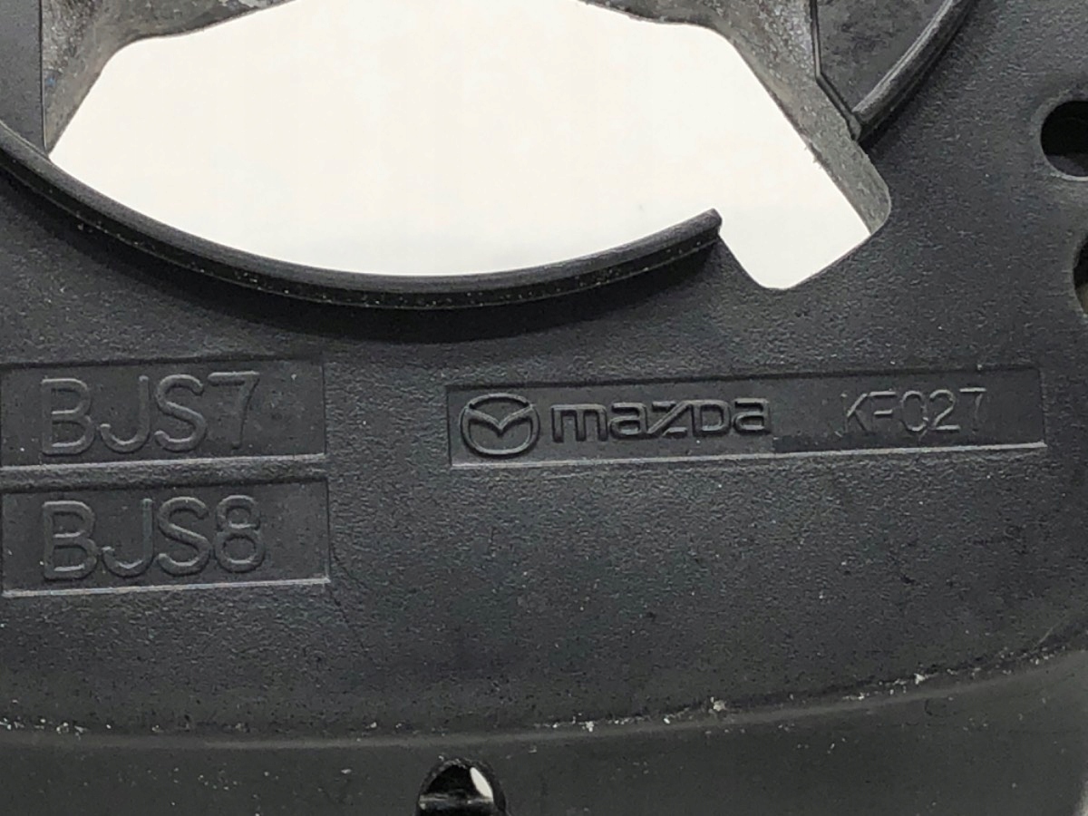 руль mazda 2 DL DA6A32980
