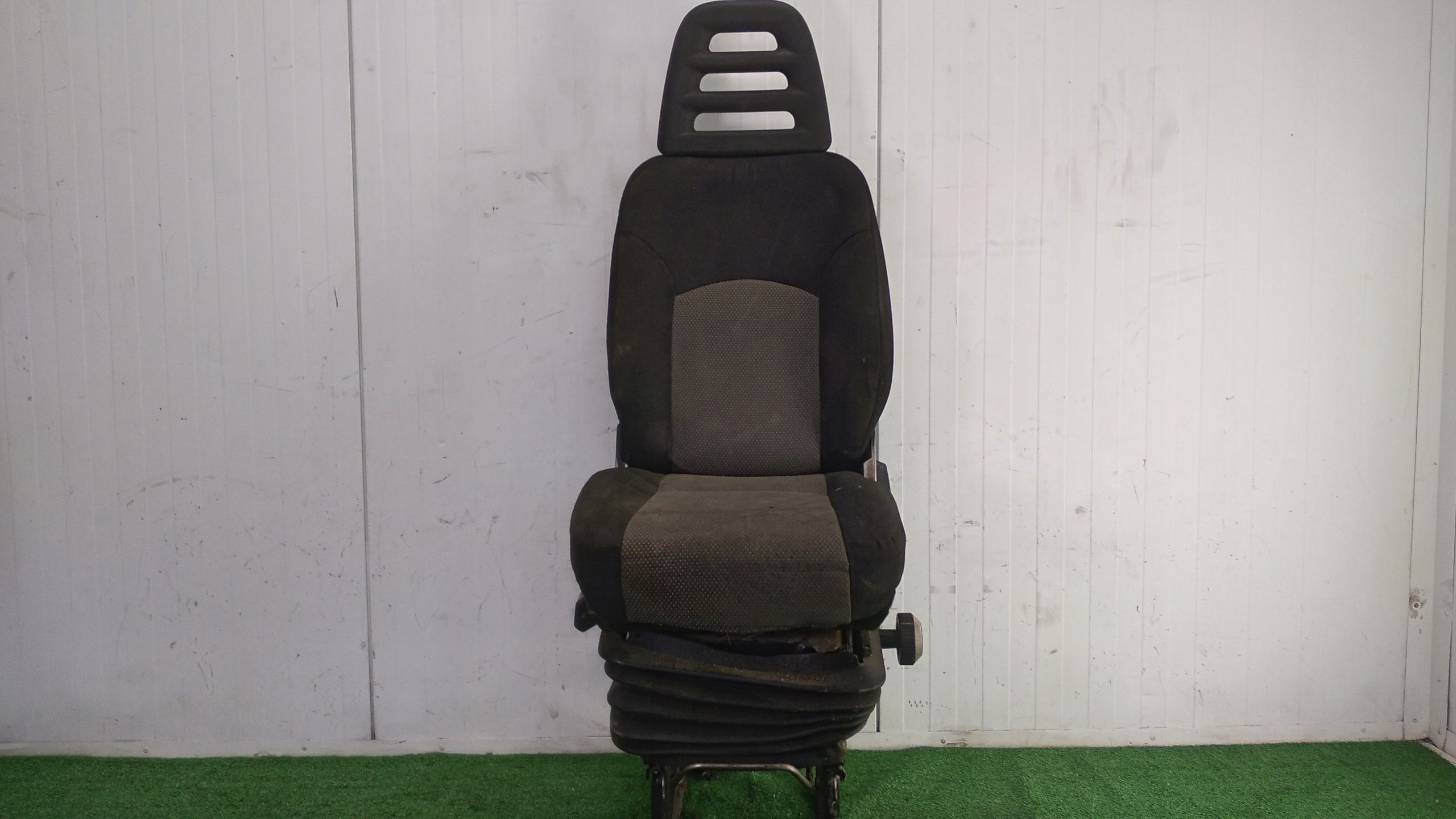 FOTEL KIEROWCY IVECO 35