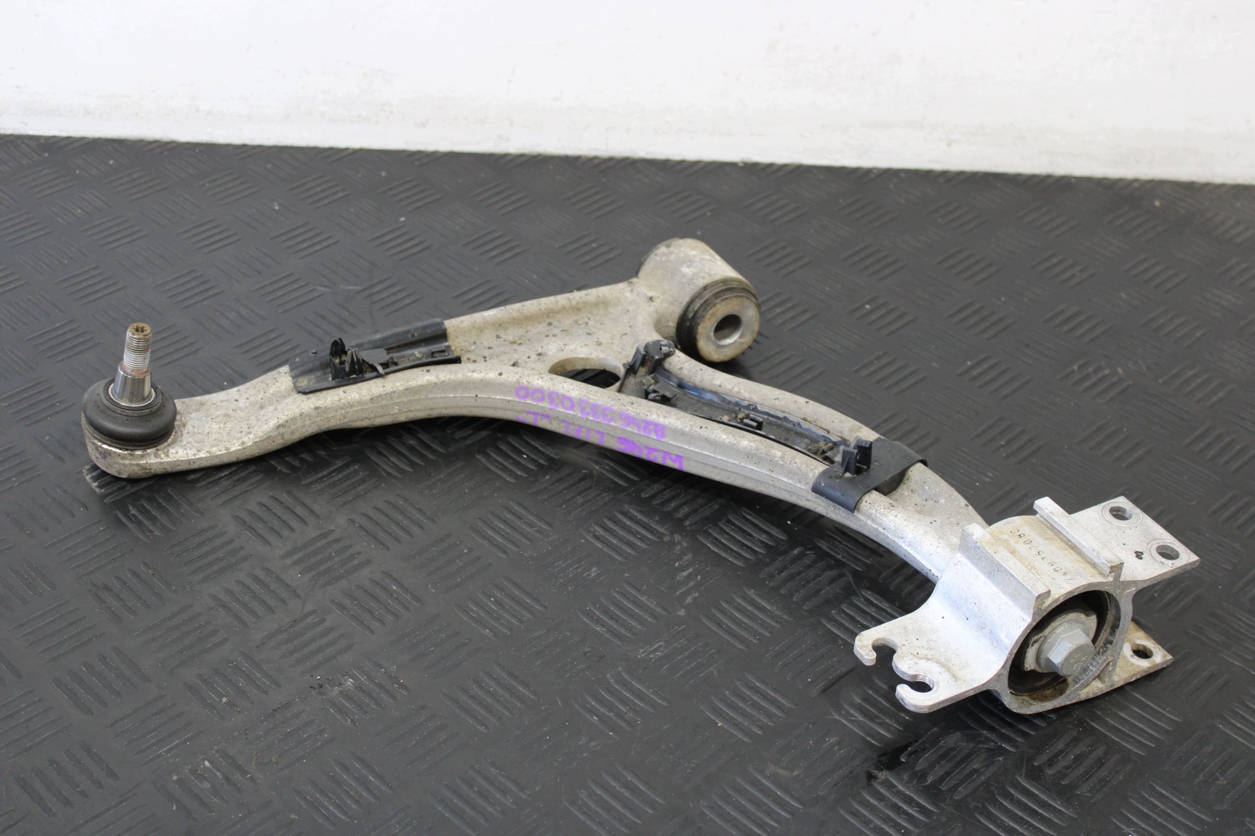 arm left front front A2463330300 MERCEDES B-class W246 LIFT