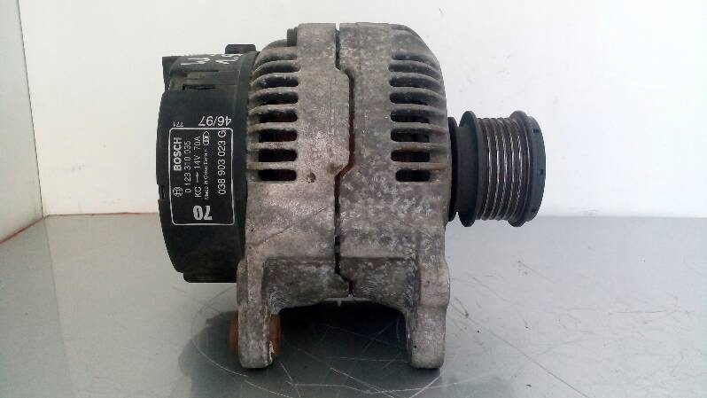 Alternator Volkswagen Golf IV Audi Skoda0123310035