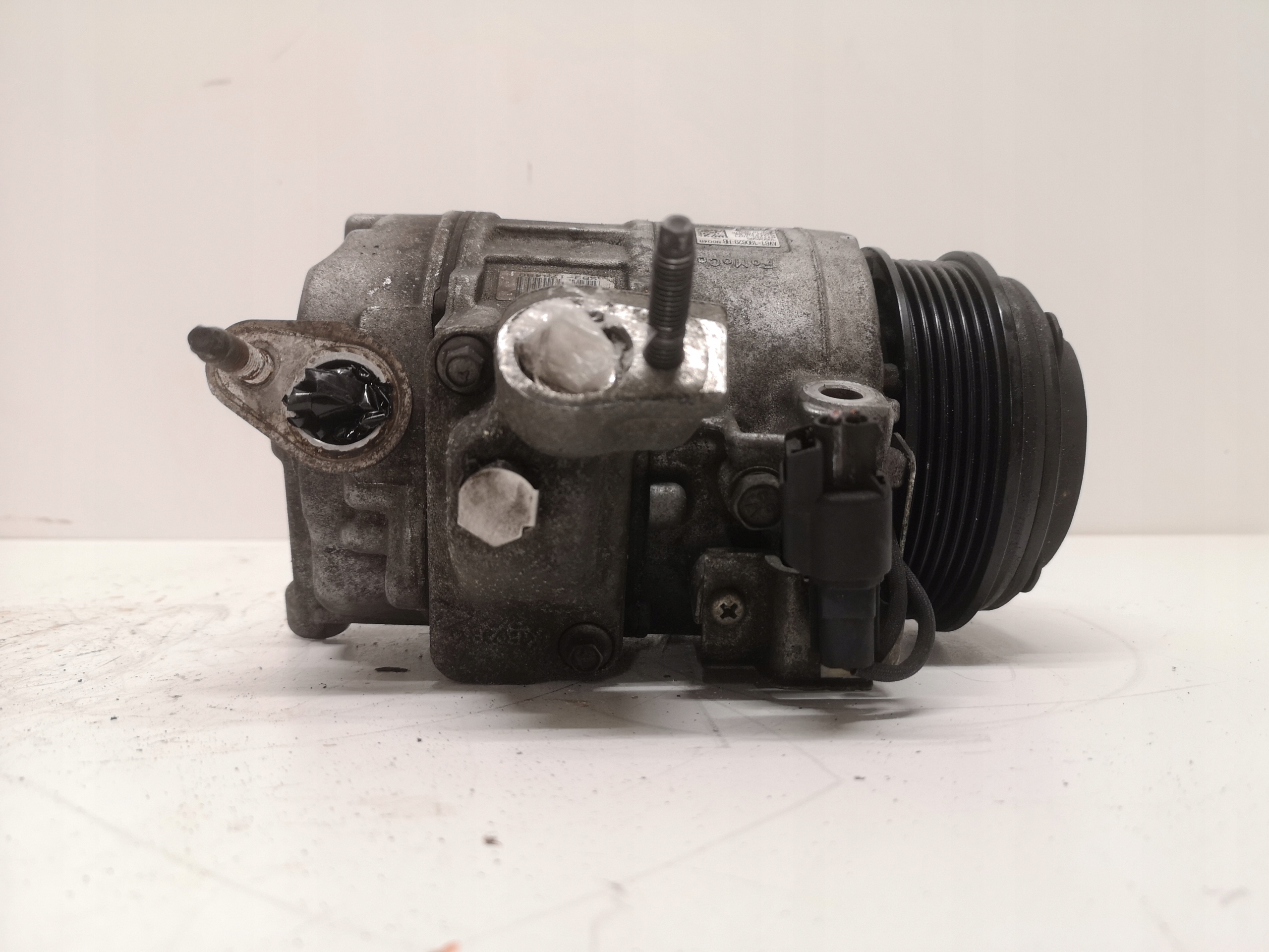 FORD SPRĘŻARKA KLIMATYZACJI AV61-19D629-HB