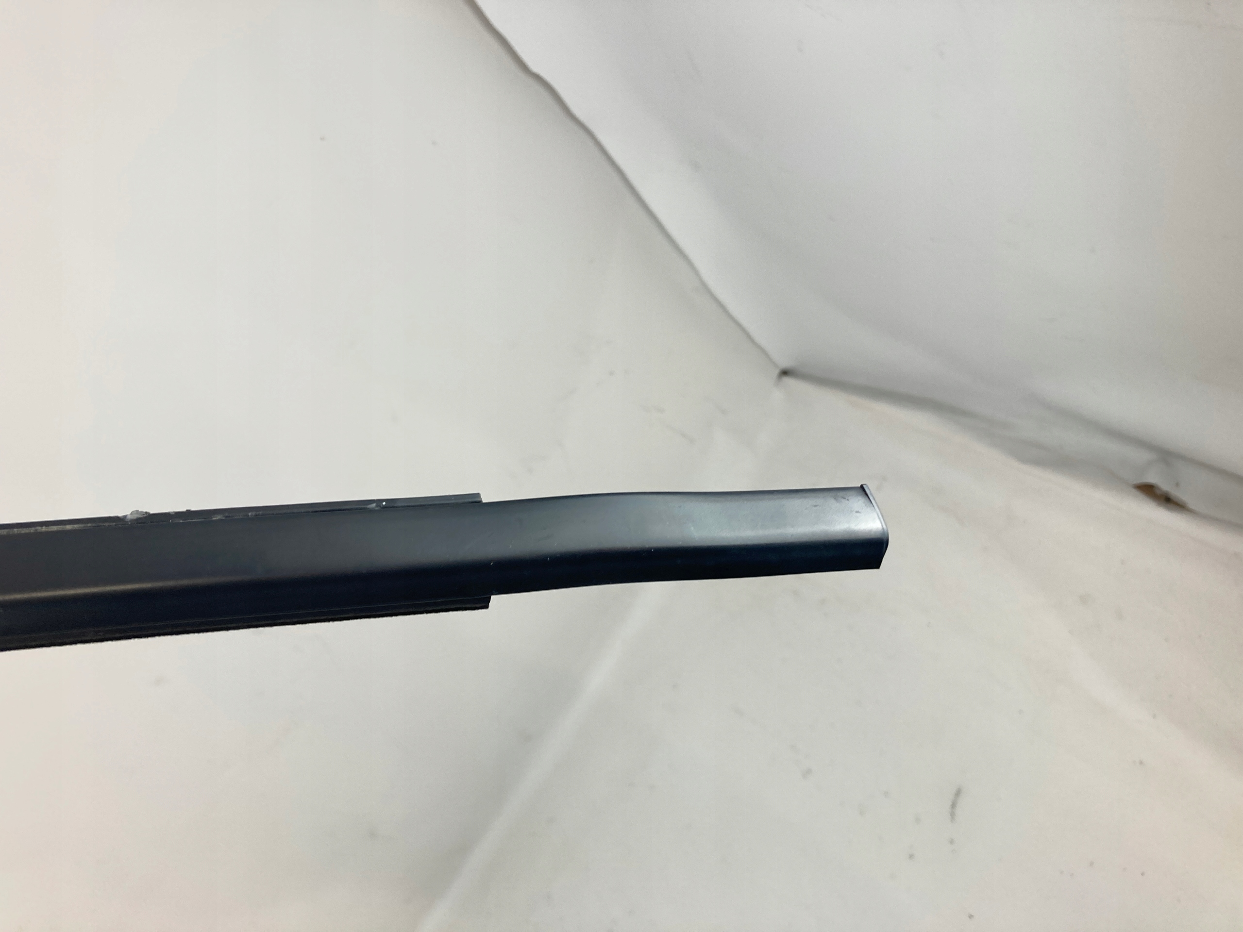Ram 2500, 3500 gasket exterior zbierak right front 2019-26