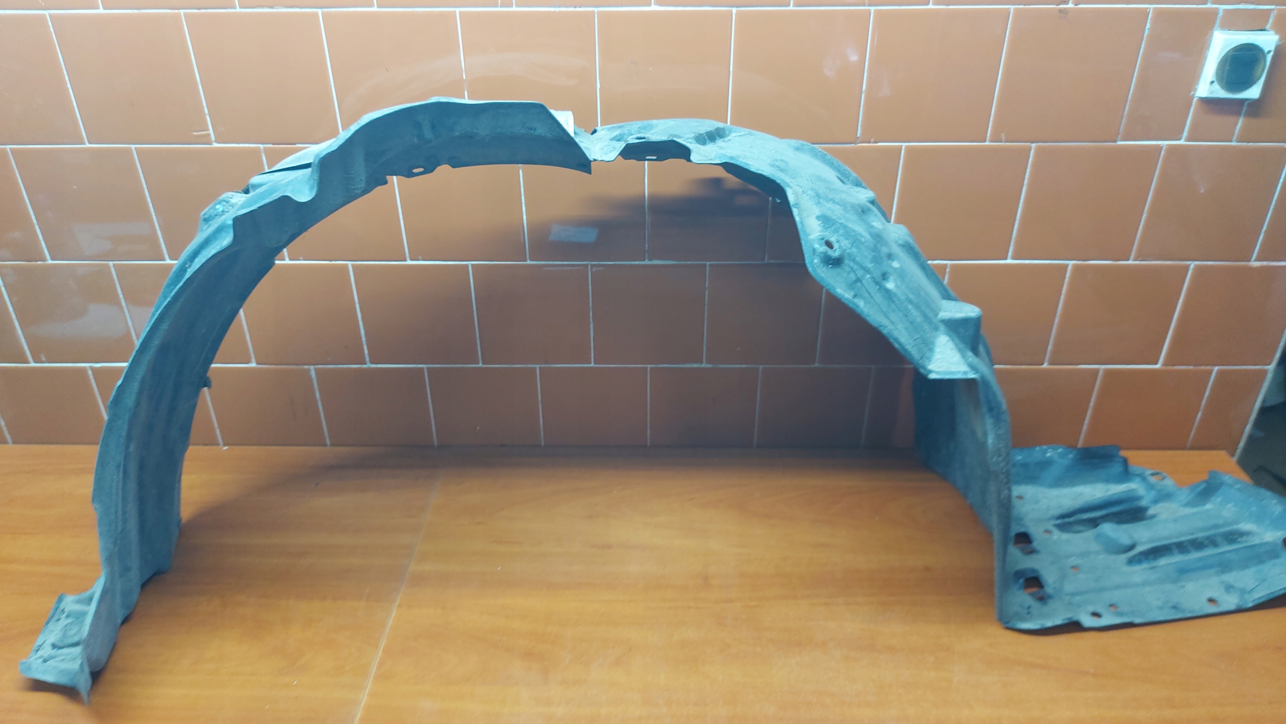 mudguard left left front front TOYOTA COROLLA E21 19- KOMBI SUZUKI SWACE