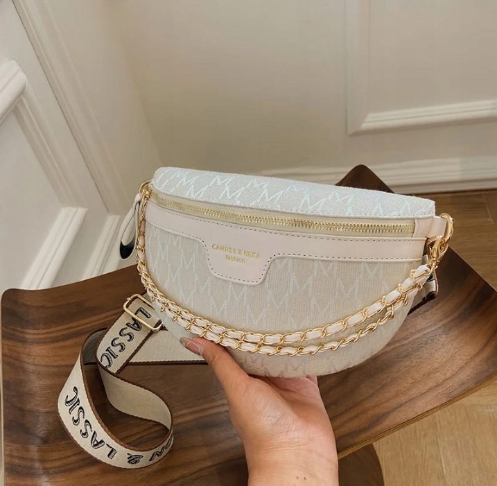 SASZETKA NERKA DAMSKA TOREBKA LISTONOSZKA BIAŁA CROSSBODY BIODRÓWKA Typ nerka