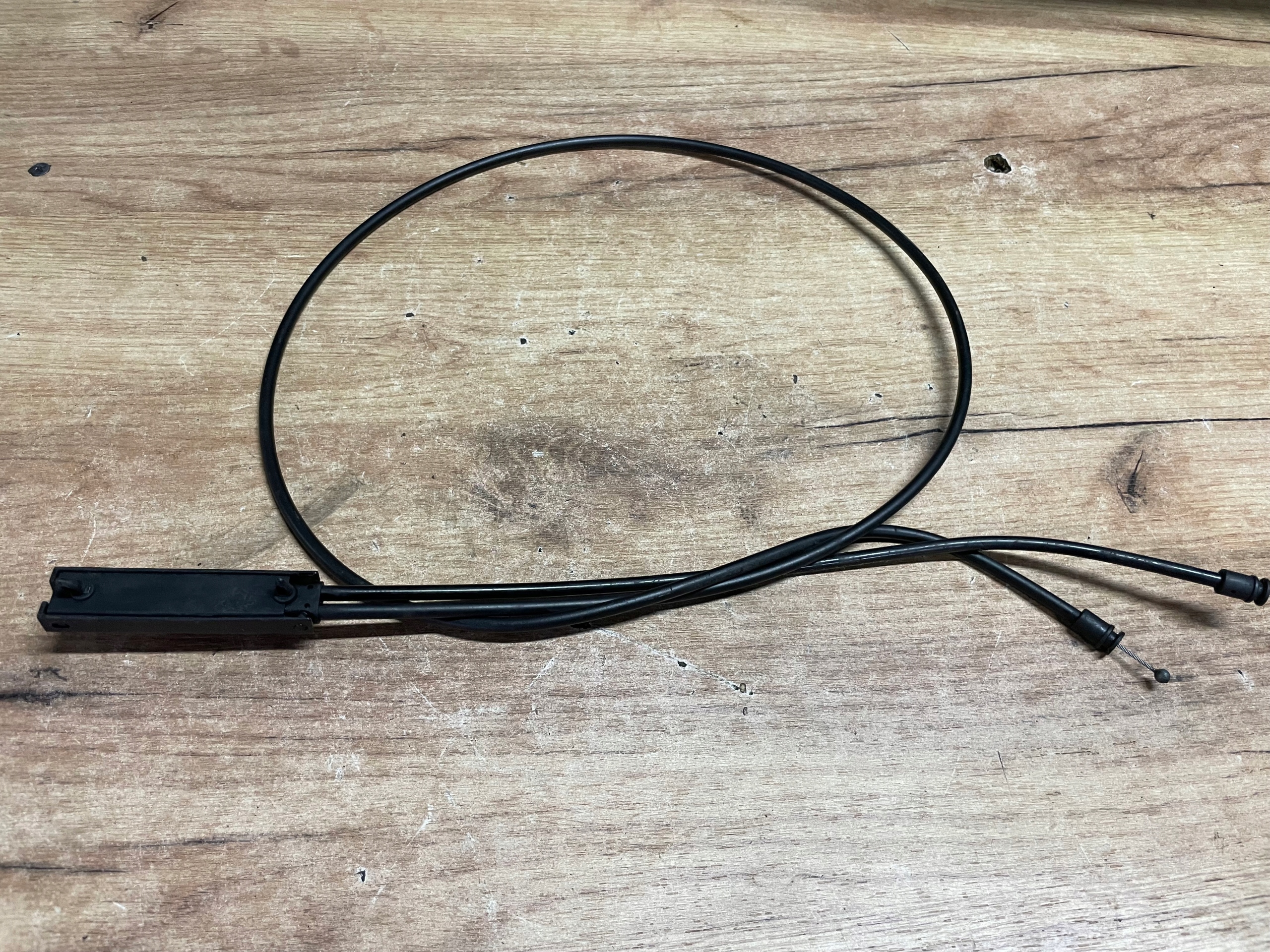 Câble Levier du capot BMW X1 E84 E90 E92 OE 7184432