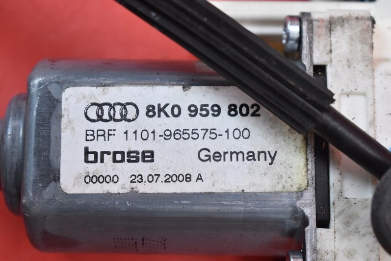 window regulator right front EU 8K0837462 AUDI A4 B8 07-11