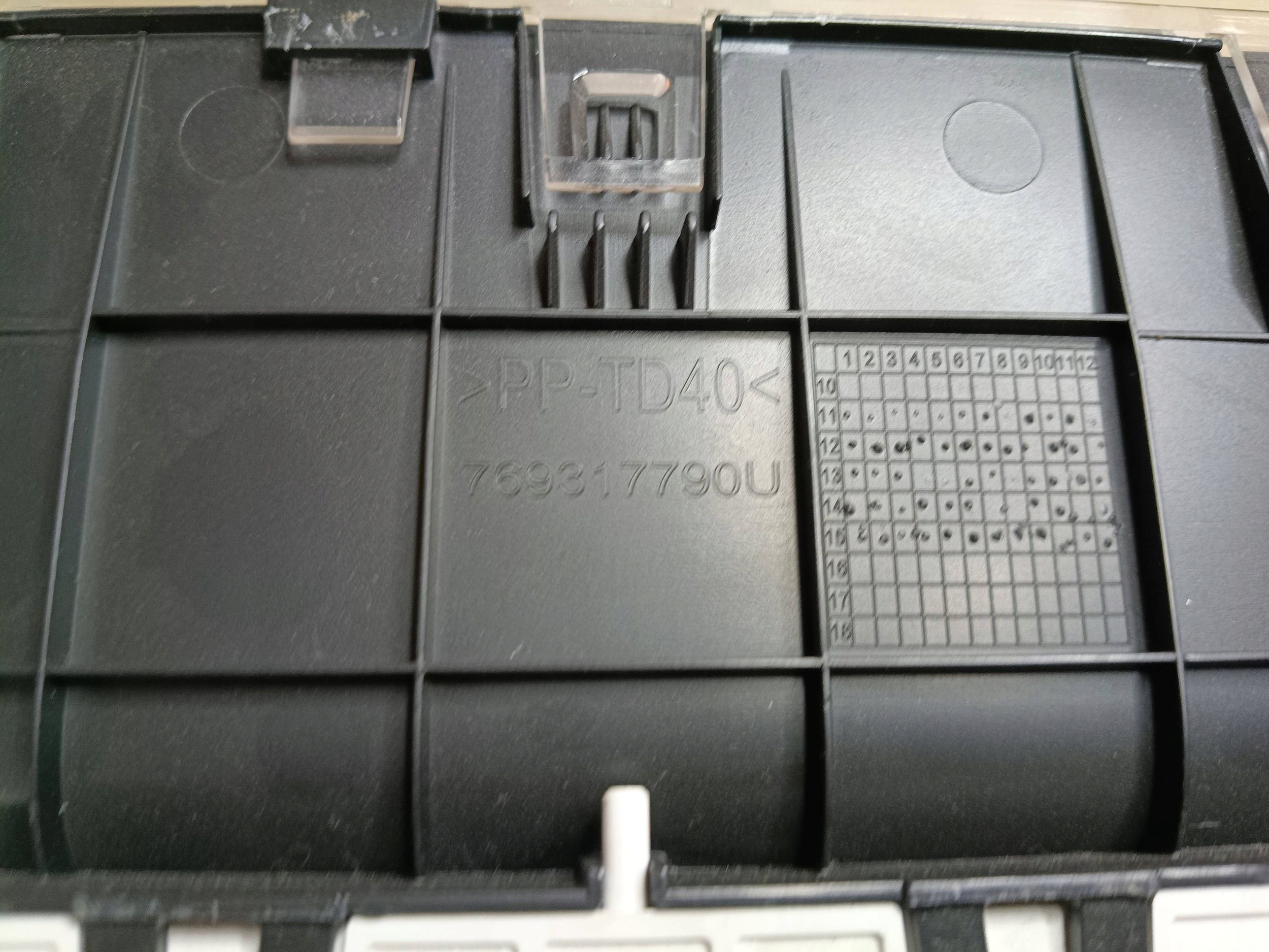dials dials Peugeot 208 and 7691-6708-0U