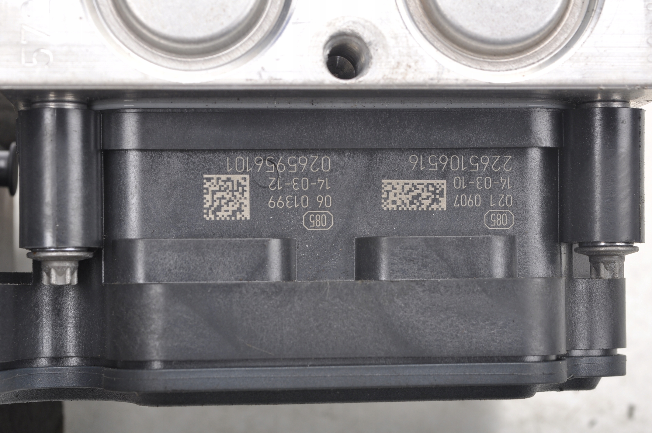 MASERATI oe 670008166 насос abs