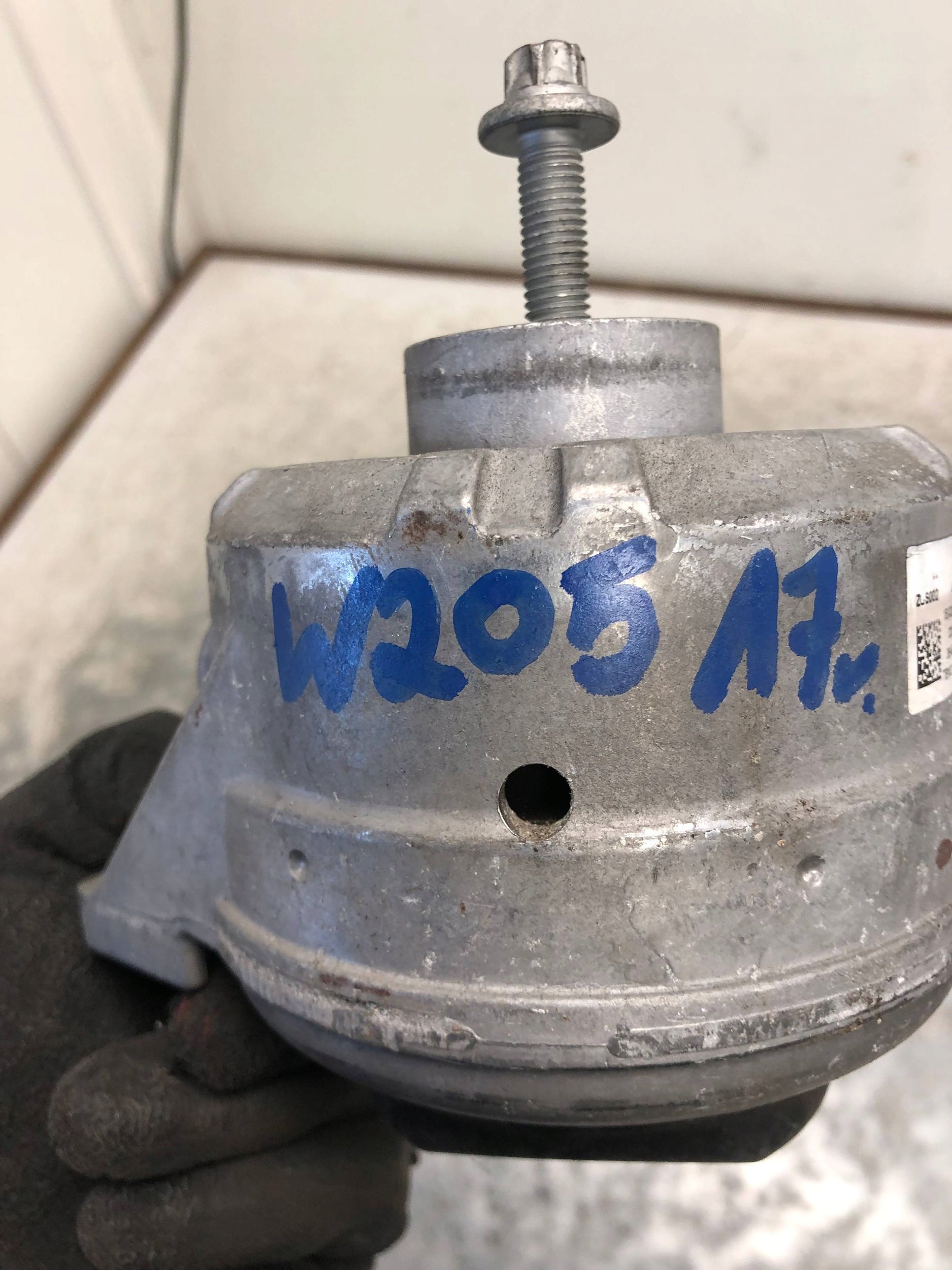 holder engine mount MERCEDES W205 KOMBI