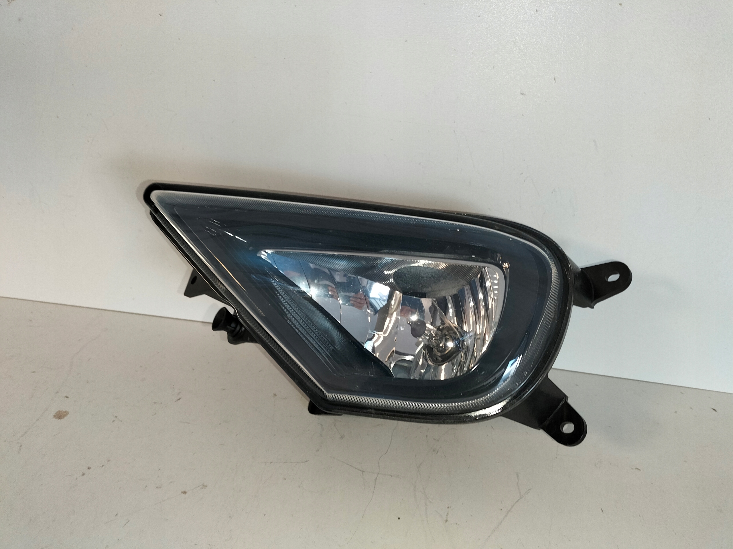 fog light light left VW TOUAREG II LIFT 14-18