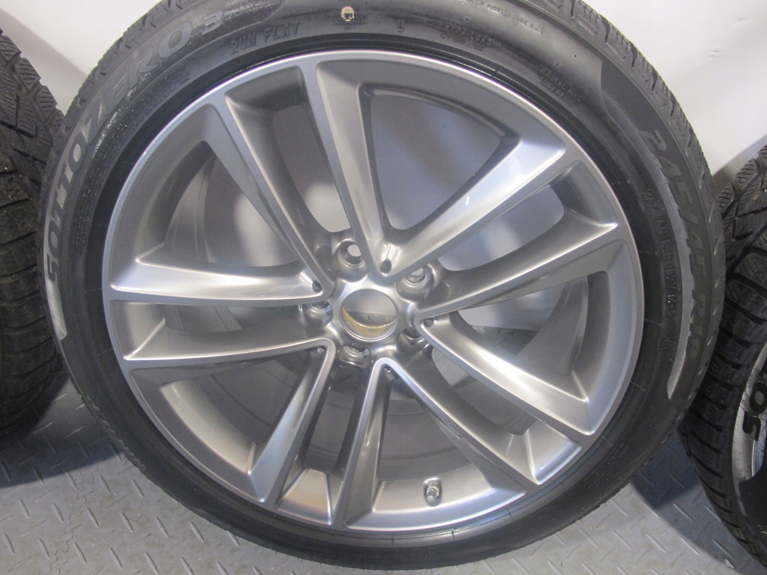 FELGI KOŁA BMW G12 G30 6881665 245/45/19 630 ZIMA Rodzaj felg Aluminiowe