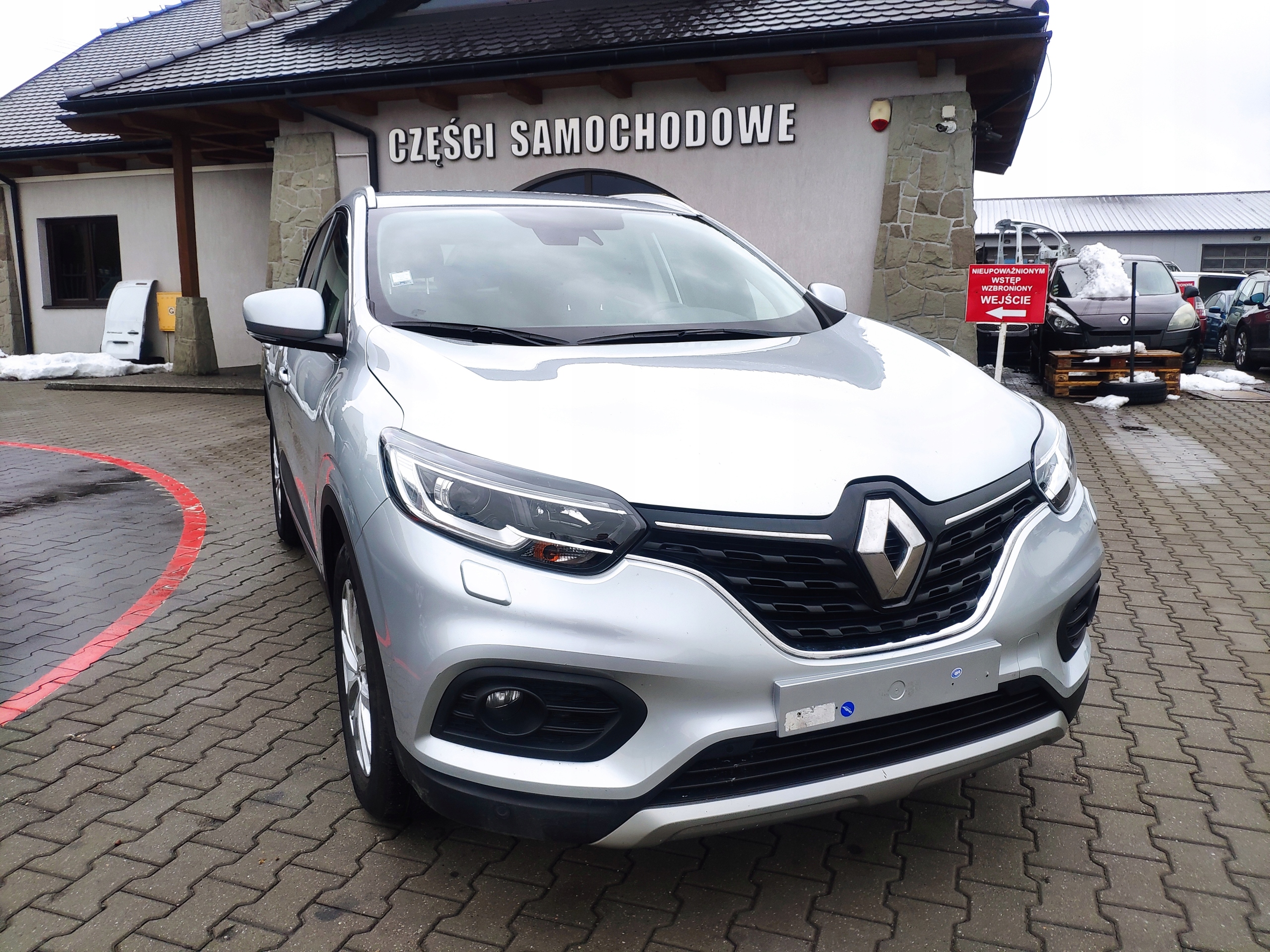 RENAULT KADJAR seats semi leather