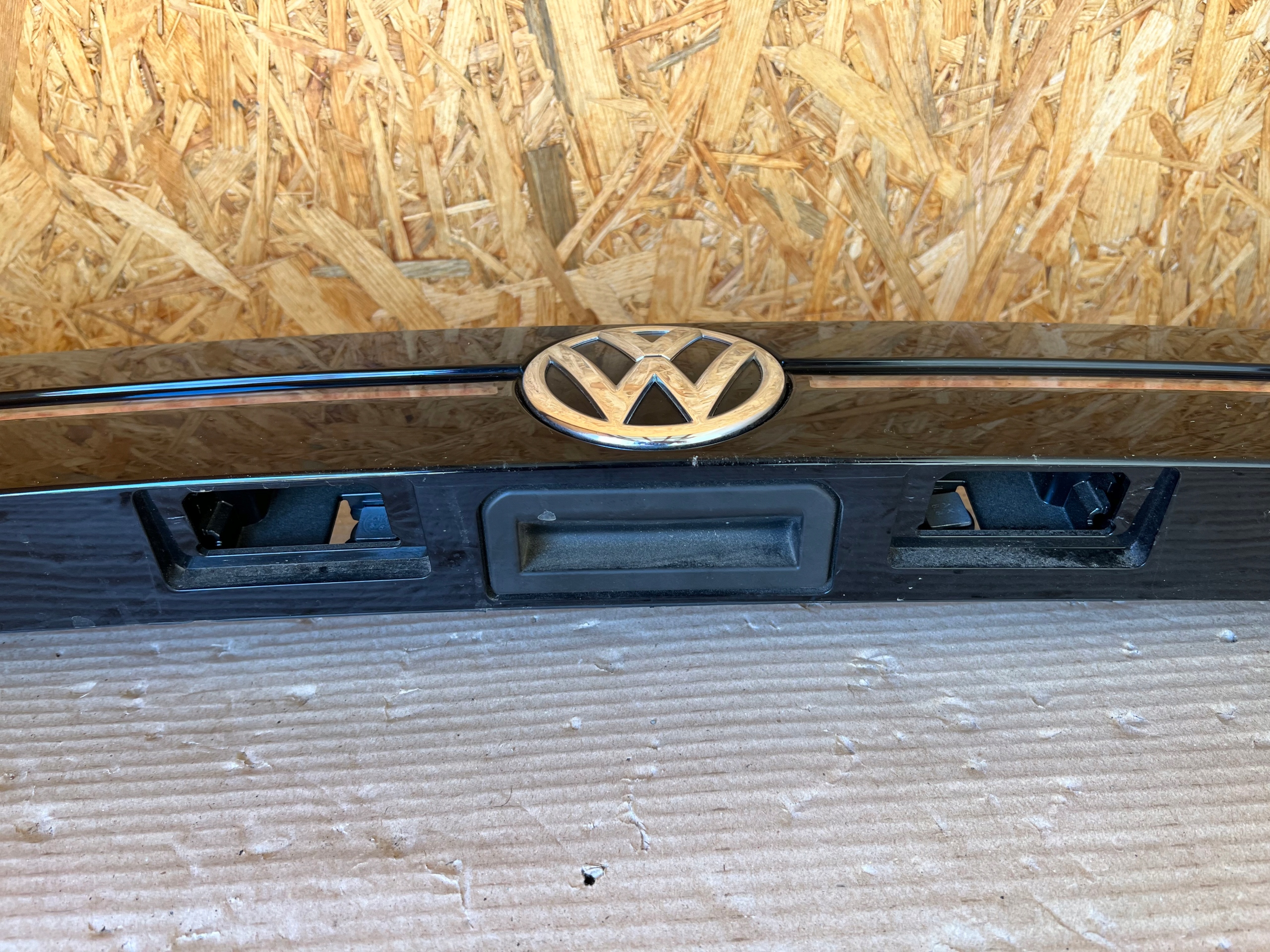 BLENDA KLAPY TYLNA VW T CROSS 2GM Part manufacturer Volkswagen OE