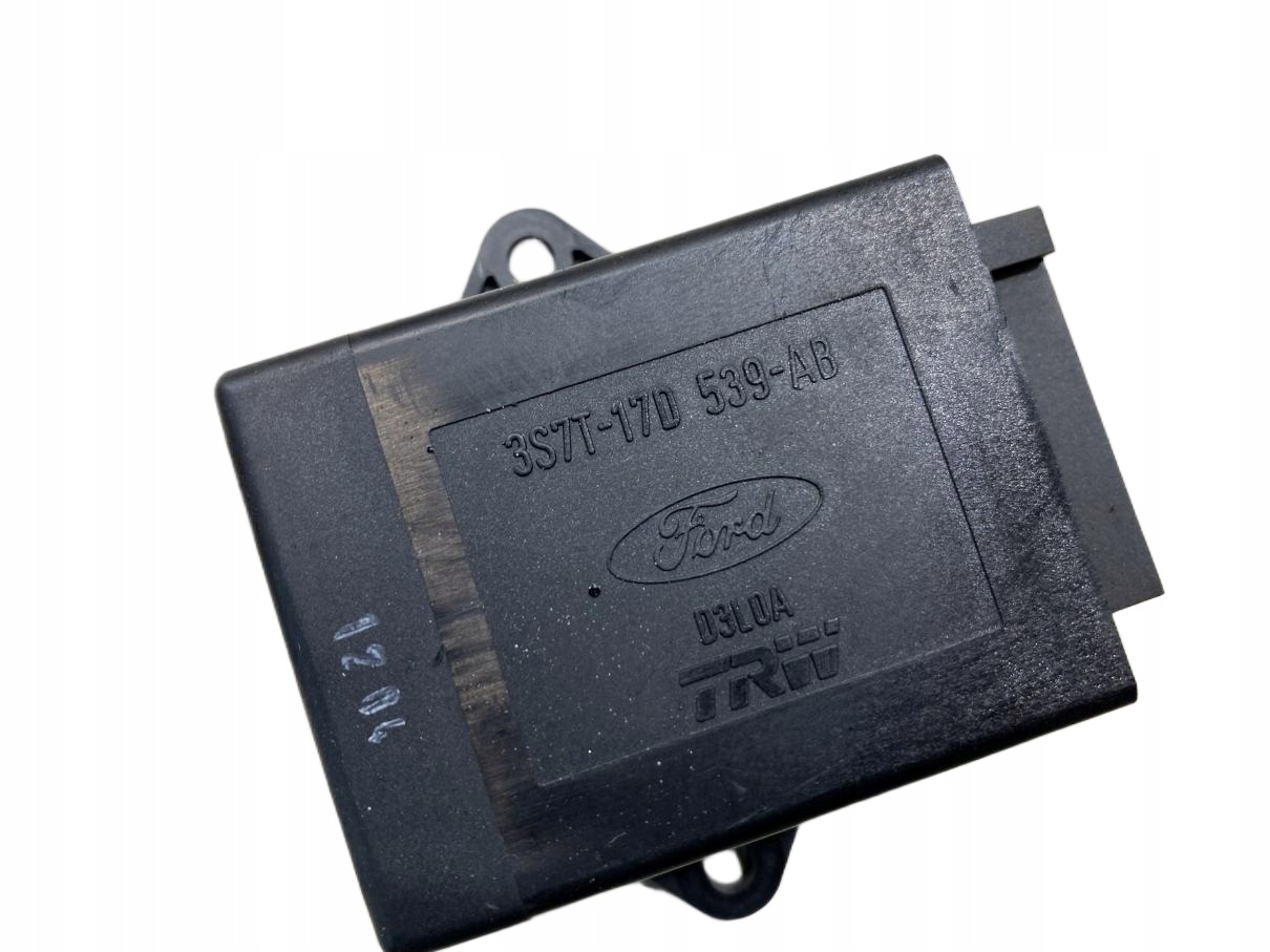 unité de commande électronique uce feux FORD MONDEO MK3 3S7T17D539AB