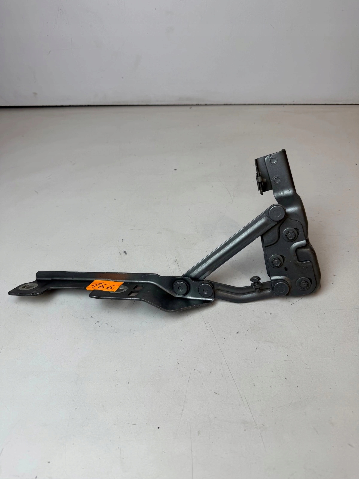 hinge bonnets front front left Opel Astra IV J