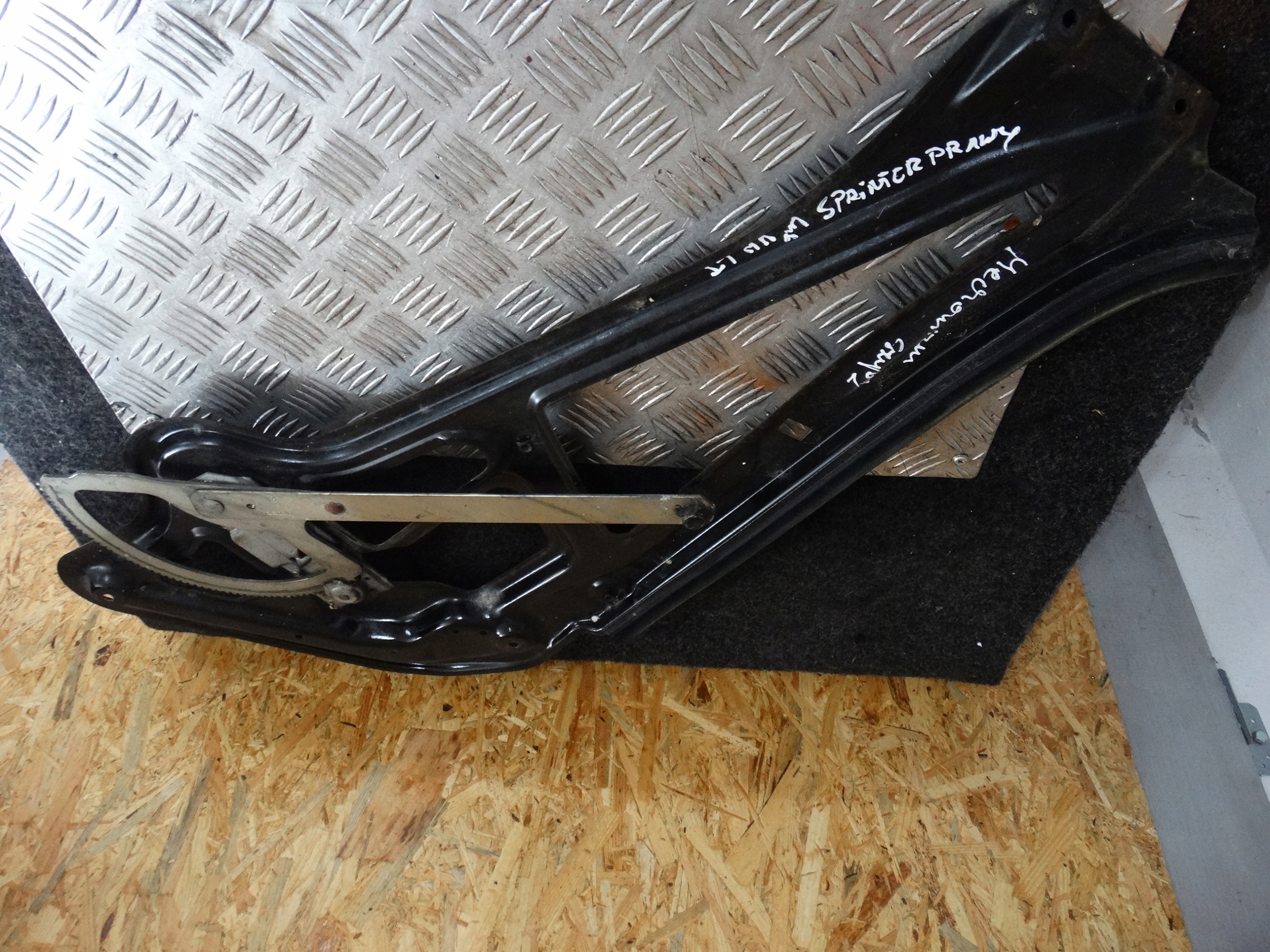 VW SPRINTER mechanism windows right rear part