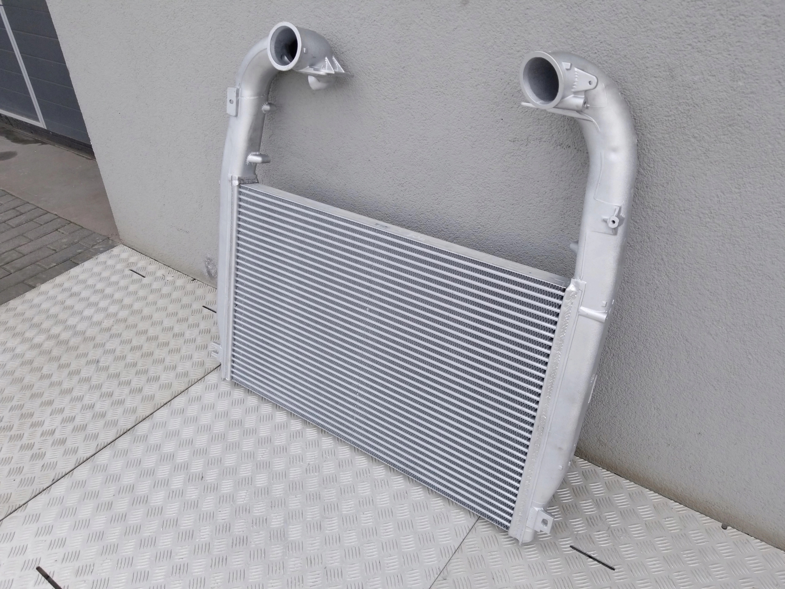 CHŁODNICA INTERCOOLER SCANIA R XPI NOWY RDZEN Typ samochodu Samochody ciężarowe