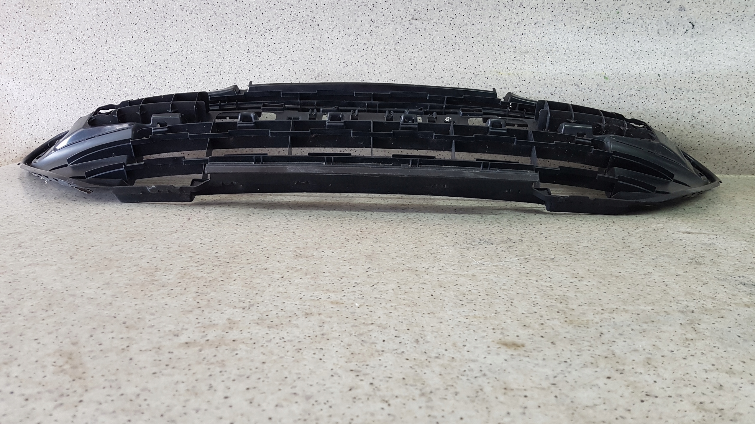 PEUGEOT RCZ 2010 - Lüftungsgitter mitte der Stoßstange 3397