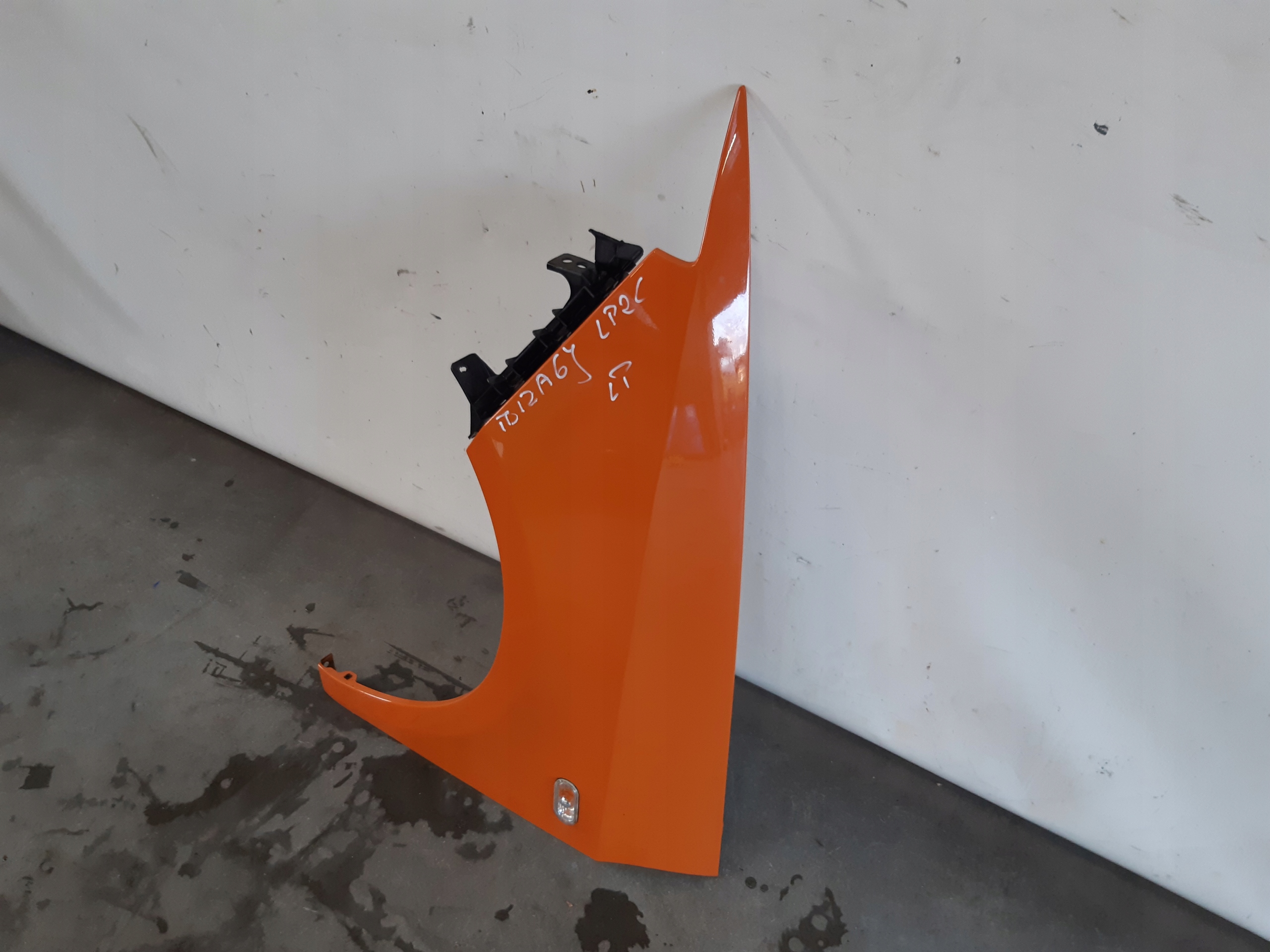 parafango sinistra LPZC Seat Ibiza 6L